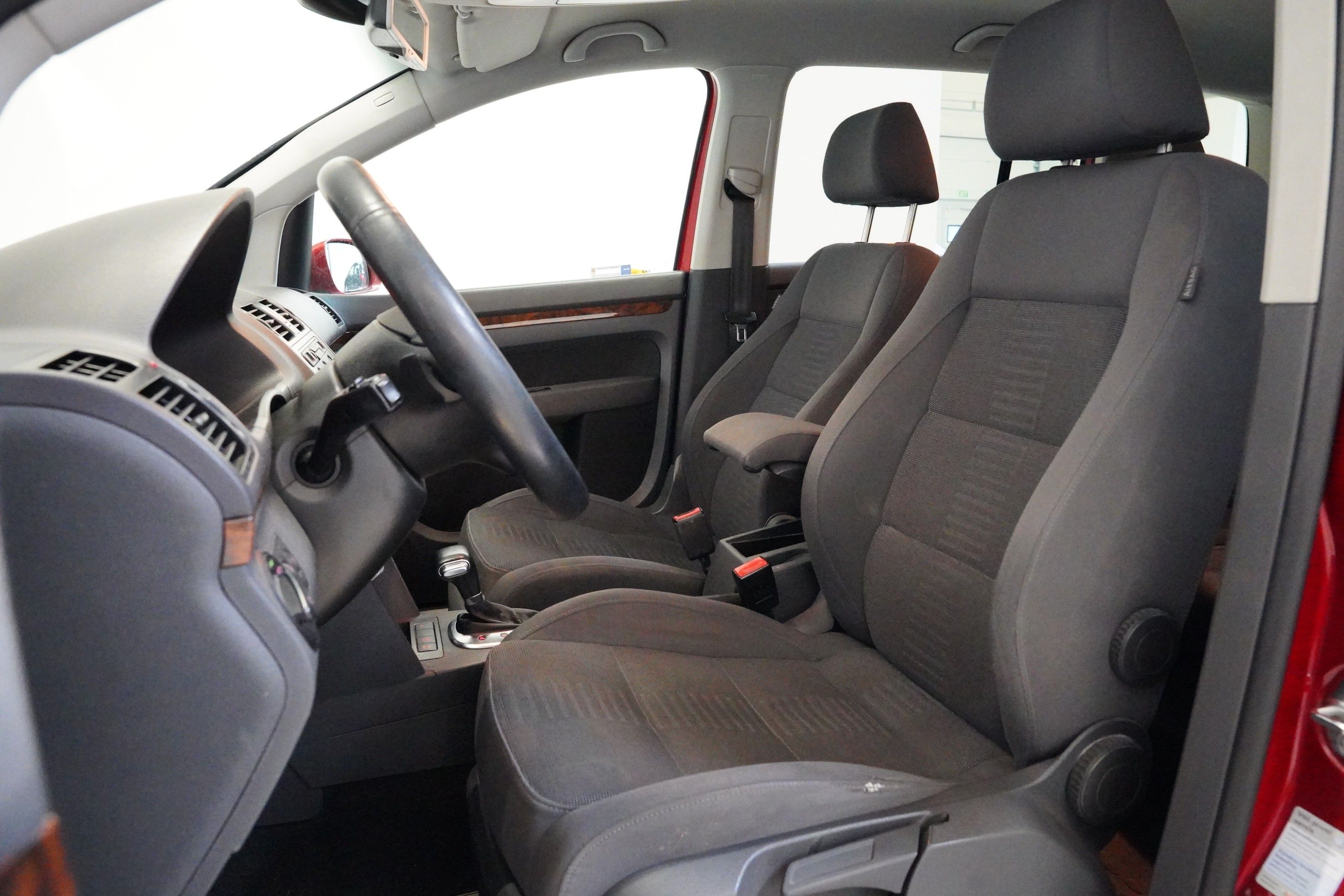Volkswagen Touran, 1.4 TSI 125 kW DSG Highline - fotka 6