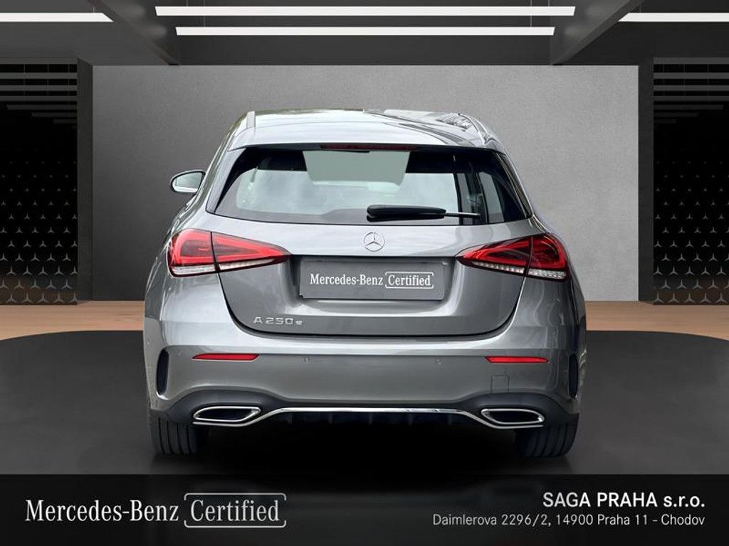 Mercedes-Benz Třídy A, A-Třída 250e AMG Line - fotka 5