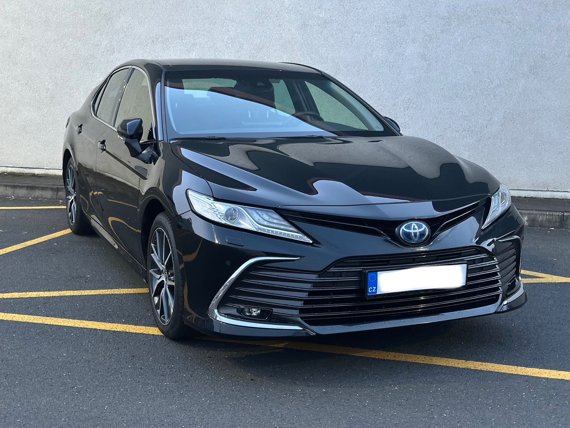 Toyota Camry, 2,5hybrid,executiv,1maj.Čr,DPH - fotka 3