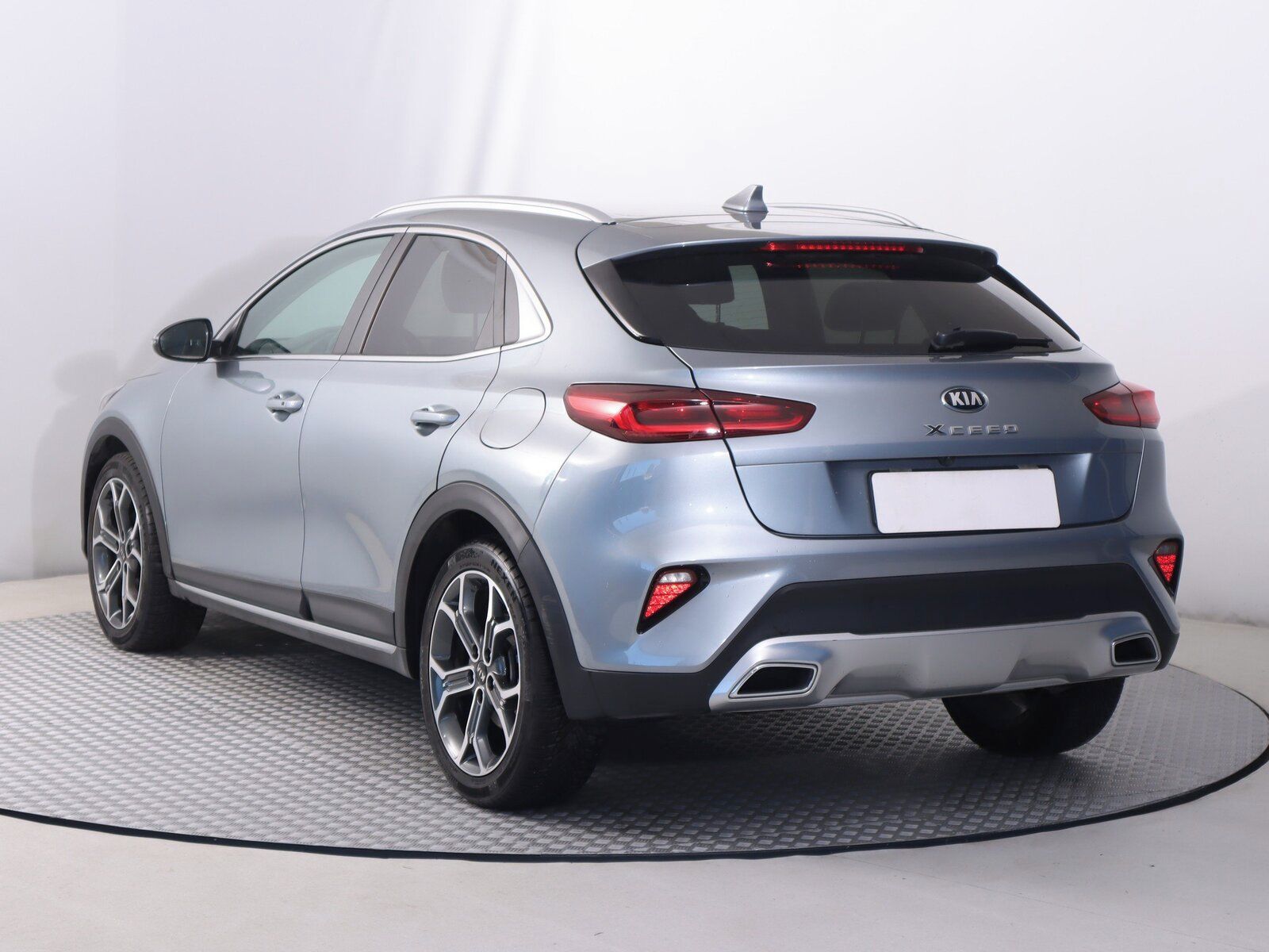 Kia XCee´d, 1.4 T-GDI, Automat, Serv.kniha - fotka 4