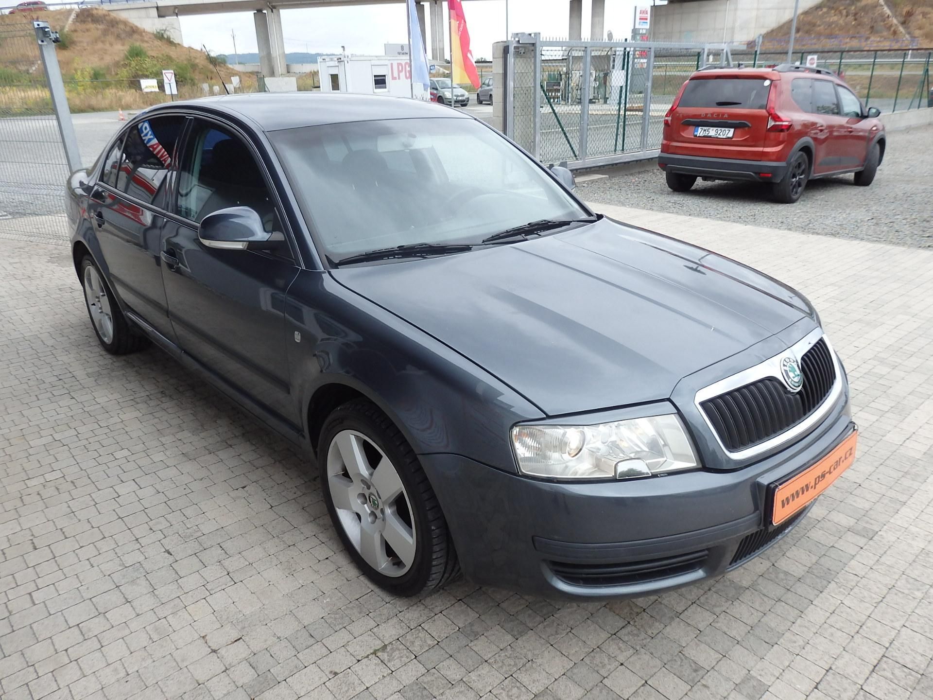 Škoda Superb, 1.9 TDI 77 kW ALU R17, ZÁVĚS - fotka 3