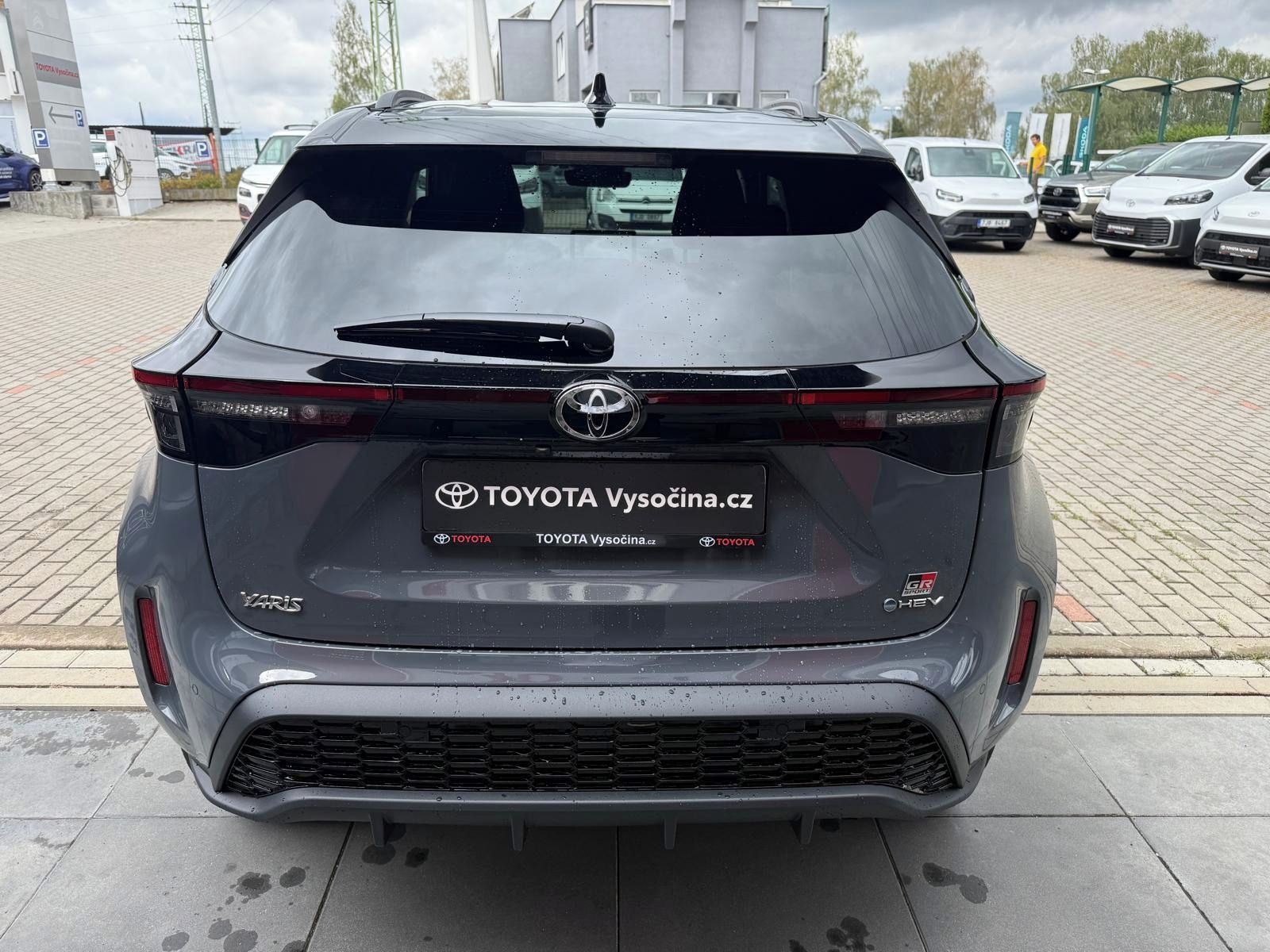 Toyota Yaris Cross, 1.5HEV 130PS GR Sport Tech - fotka 6