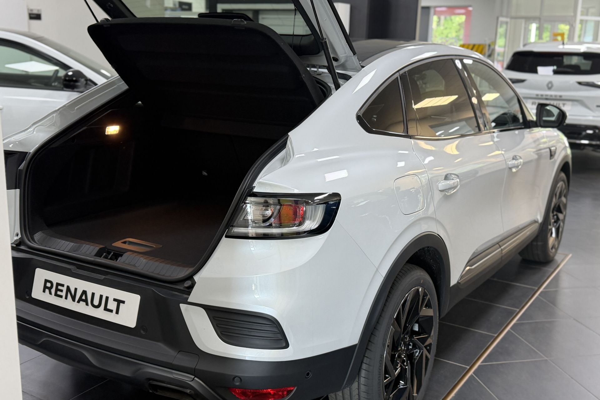 Renault Arkana, Esprit Alpine full hybrid 145k - fotka 6