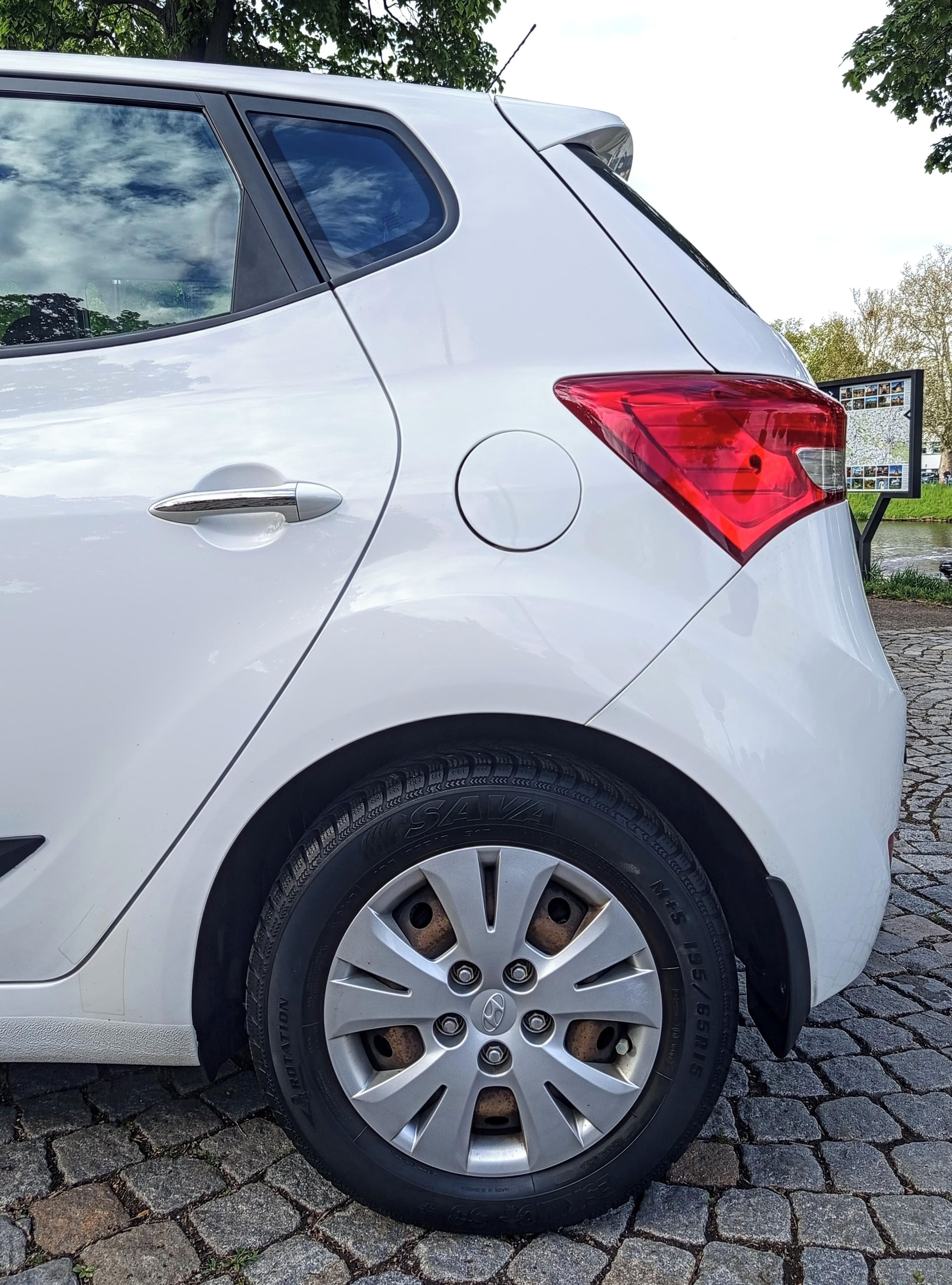 Hyundai ix20, 2013,1.4 66 kW,49tkm,STK /27 - fotka 5