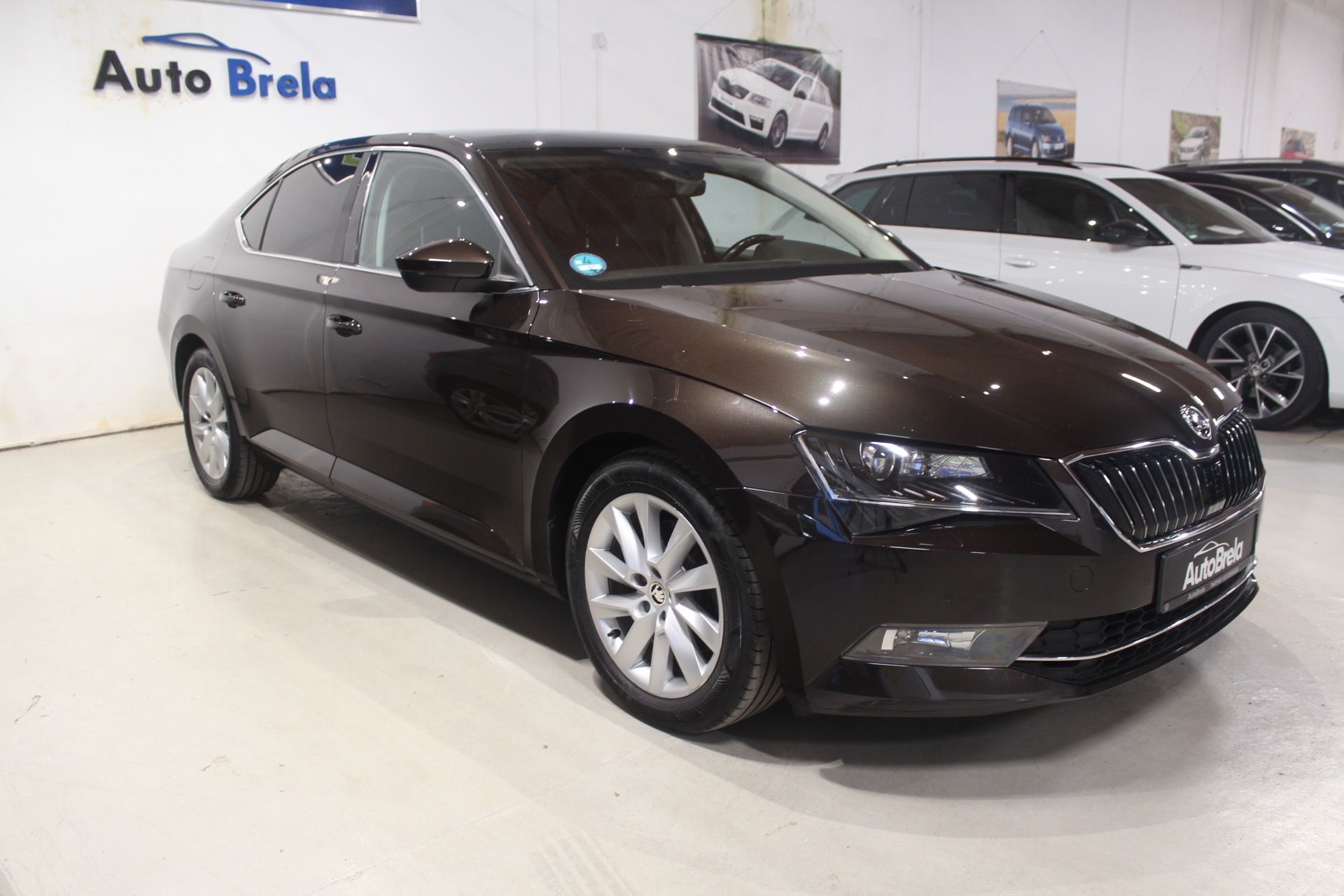 Škoda Superb, 2.0TDI DSG Style+LED NAVI - fotka 3