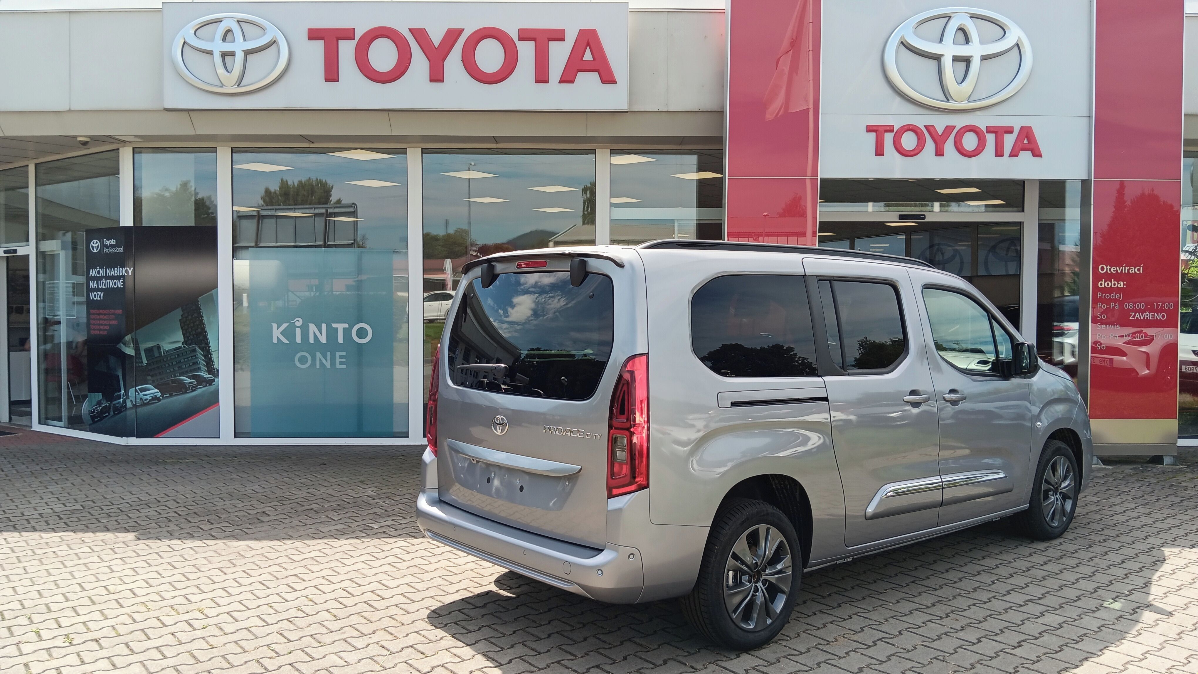 Toyota Proace City Verso, Proace city Verso 1.5 8AT VIP - fotka 6