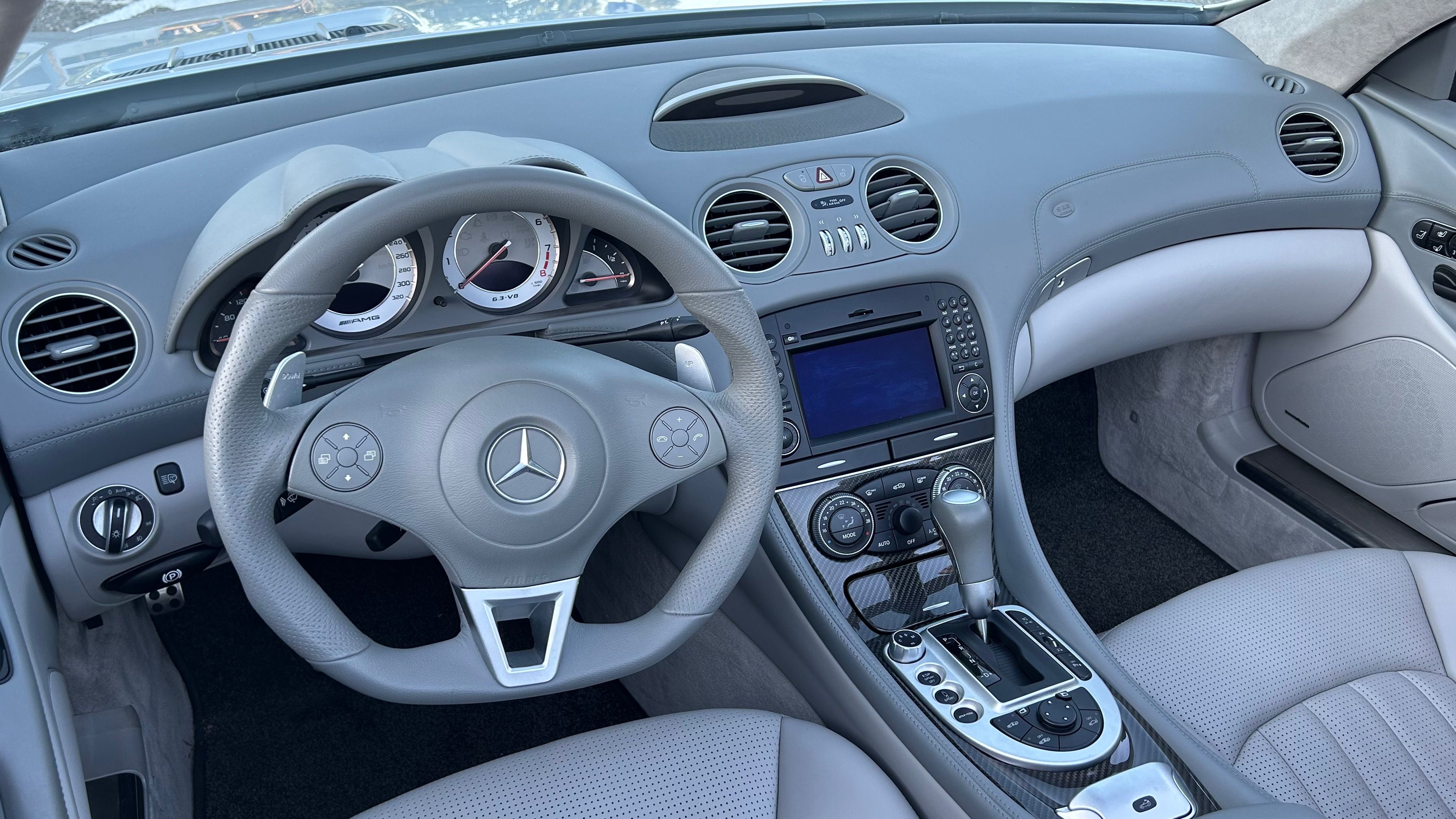 Mercedes-Benz SL, 63 AMG V8 6.2 | 386kW - fotka 2