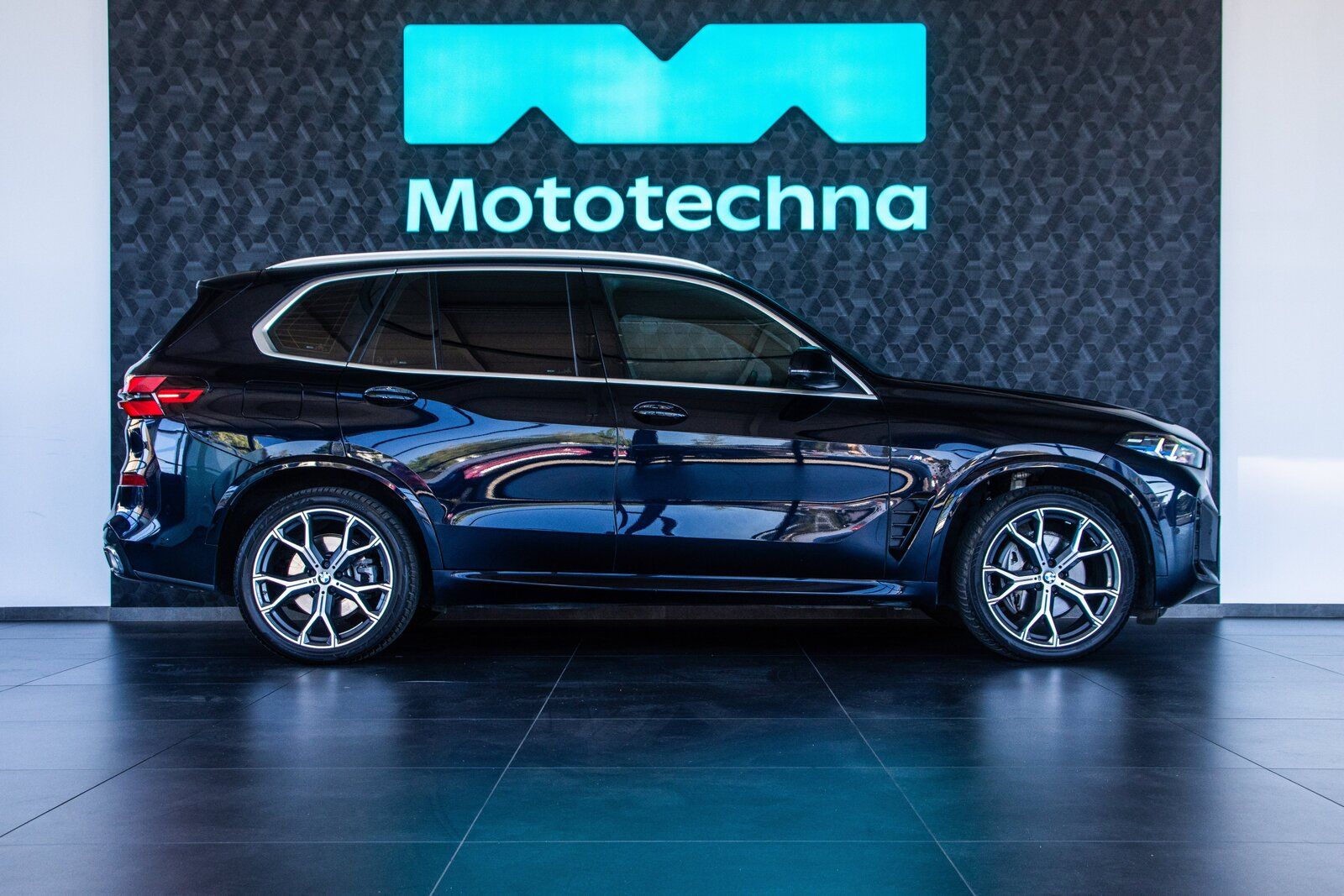 BMW X5, xDrive30d, M Paket - fotka 6