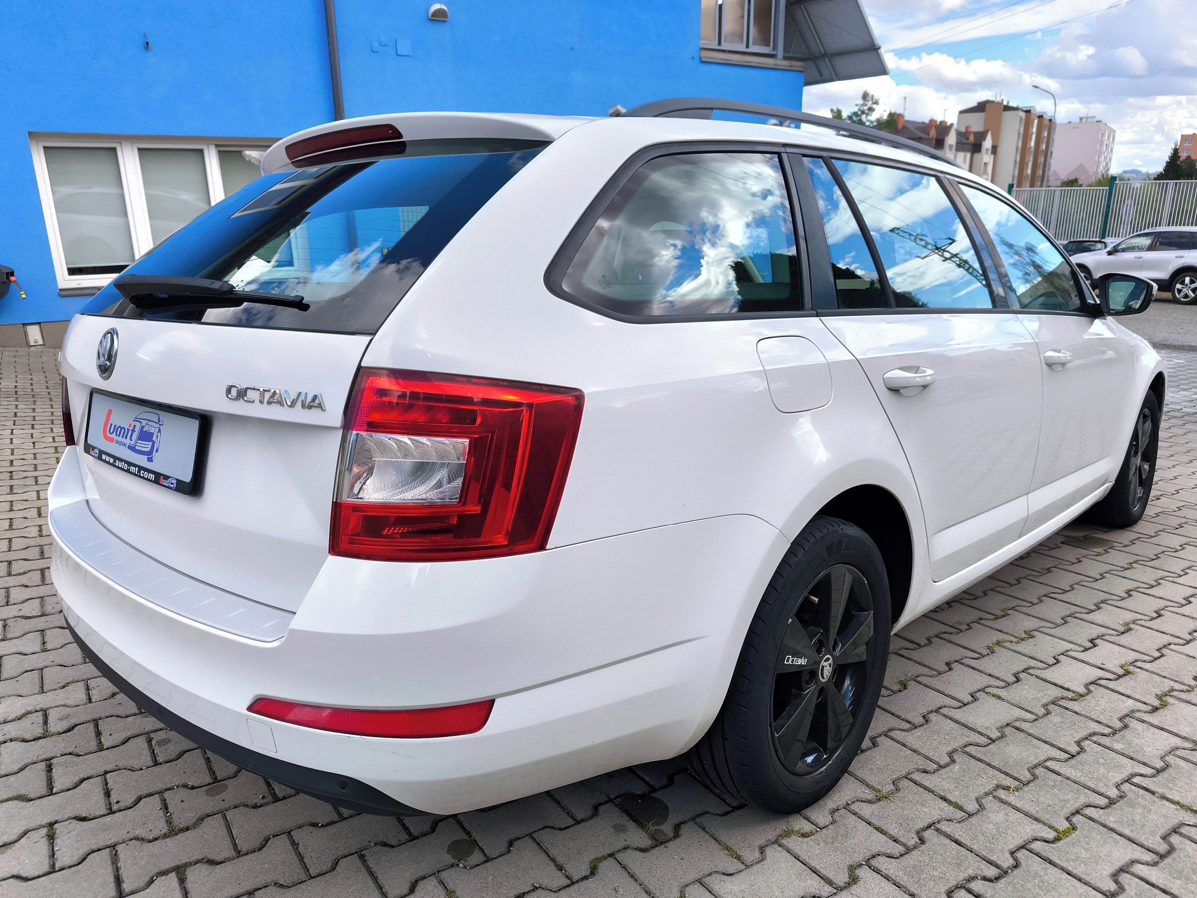 Škoda Octavia, 1.6 TDi Style - fotka 5