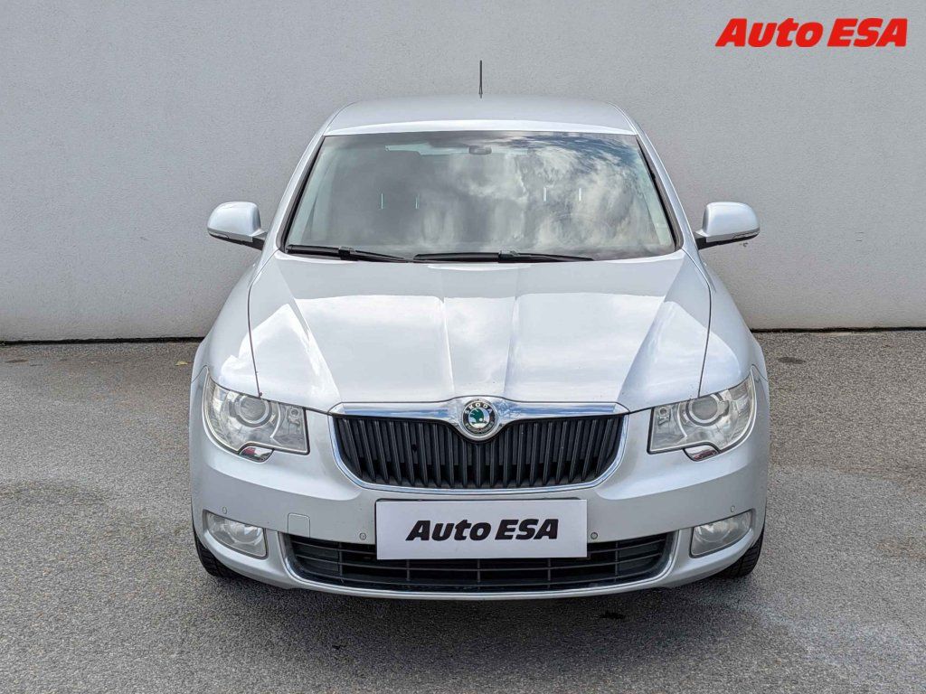 Škoda Superb, 2.0TDi,ČR,AT,navi - fotka 2