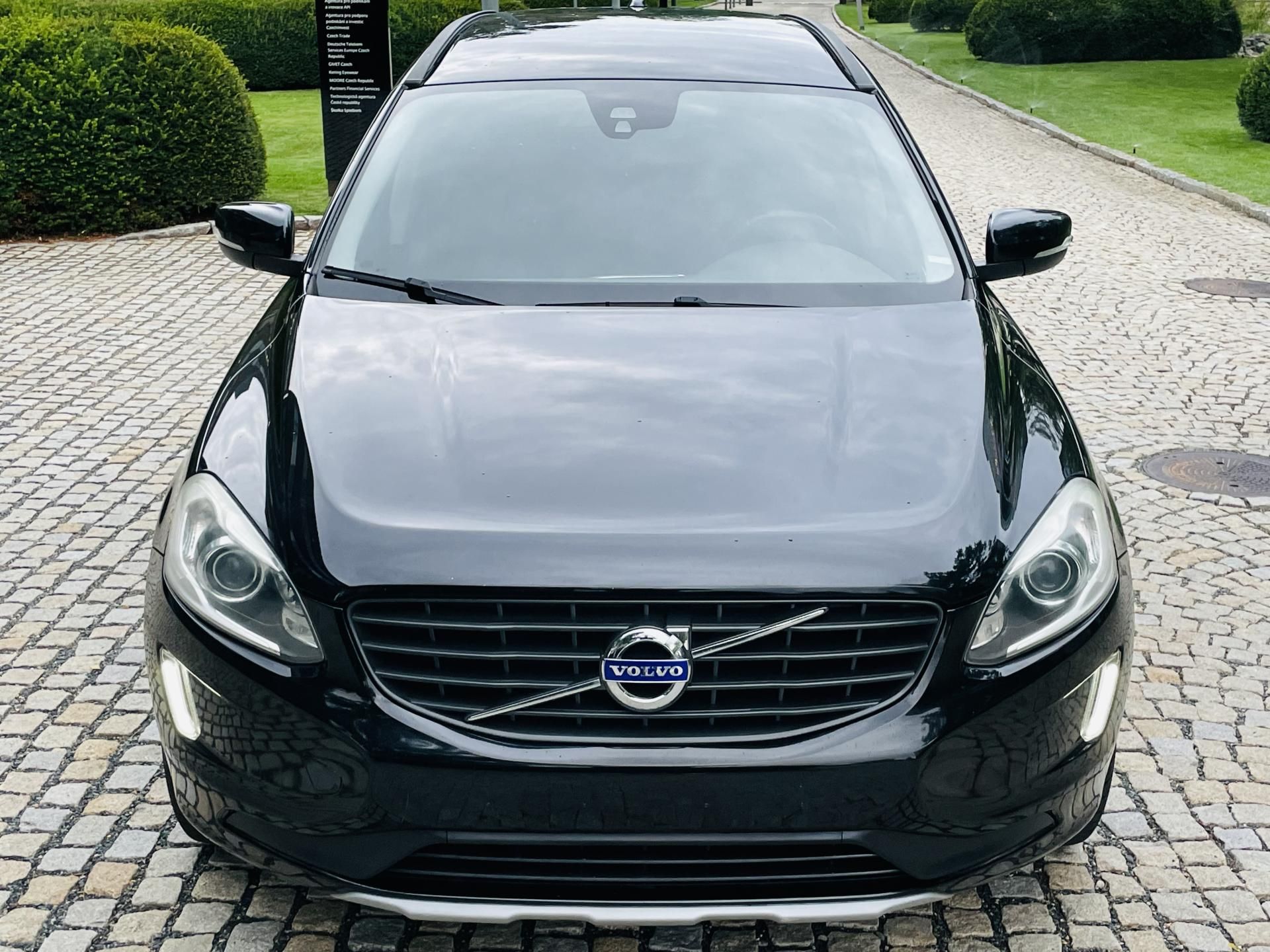 Volvo XC60, 2.4D 4x4 AUT SERVISKA TAŽNÉ - fotka 6