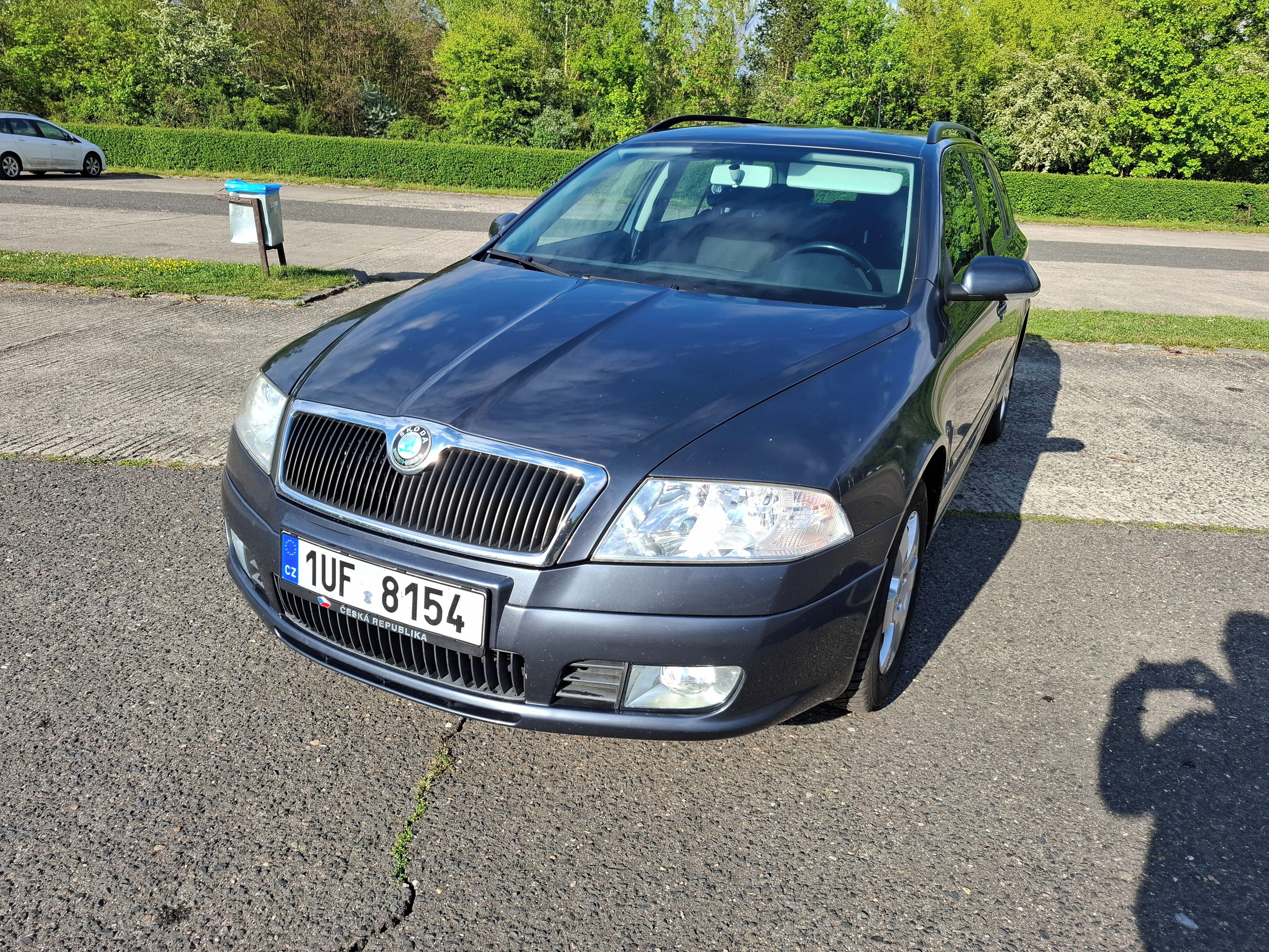 Škoda Octavia, Octavia 2 Sport 2.0 TDI kombi - fotka 3