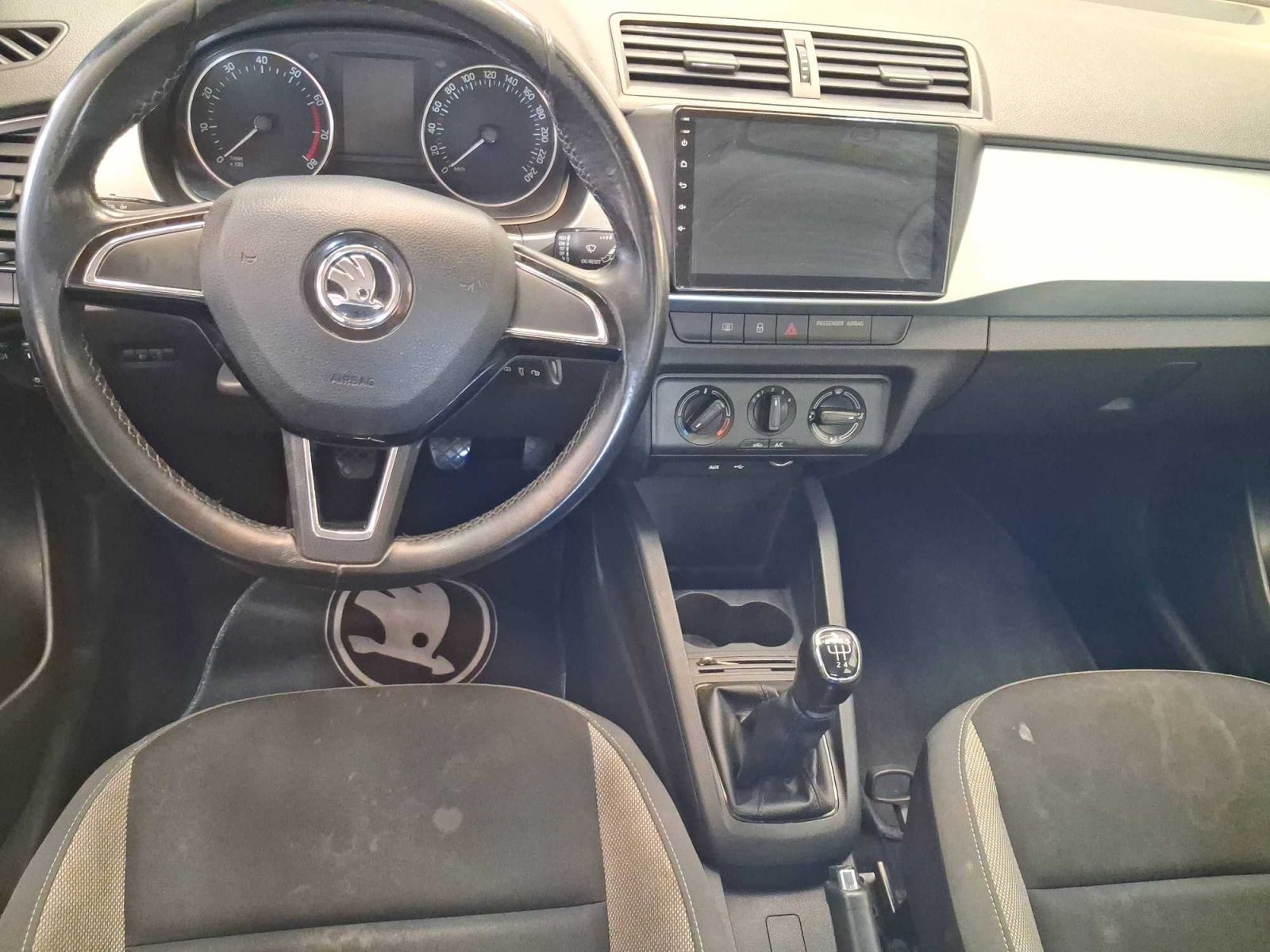 Škoda Fabia, 1.0 TSI, Ambition, Navi, Klima - fotka 3