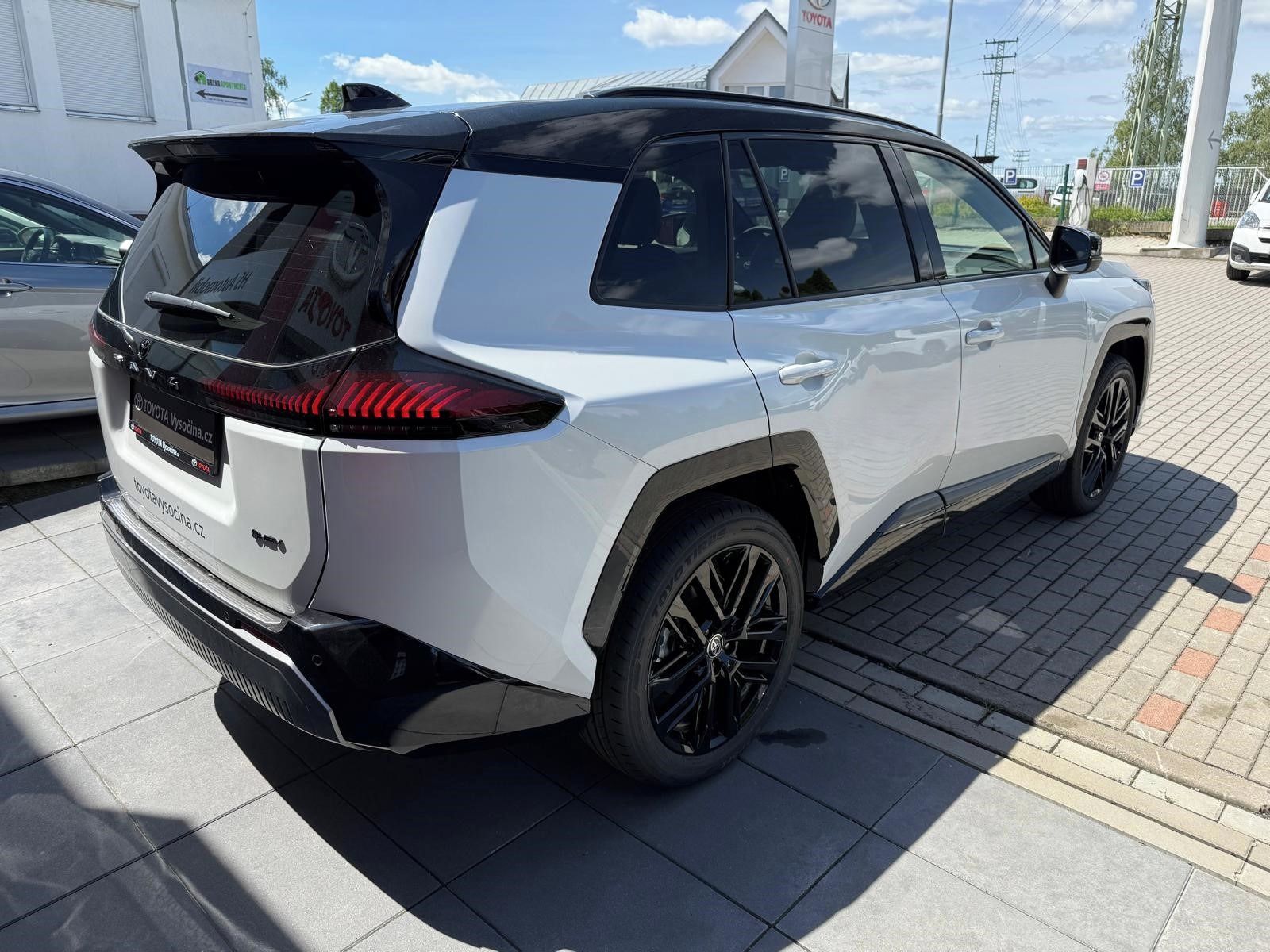 Toyota Rav4, 2.5HEV 194PS 4x4 Style - fotka 5