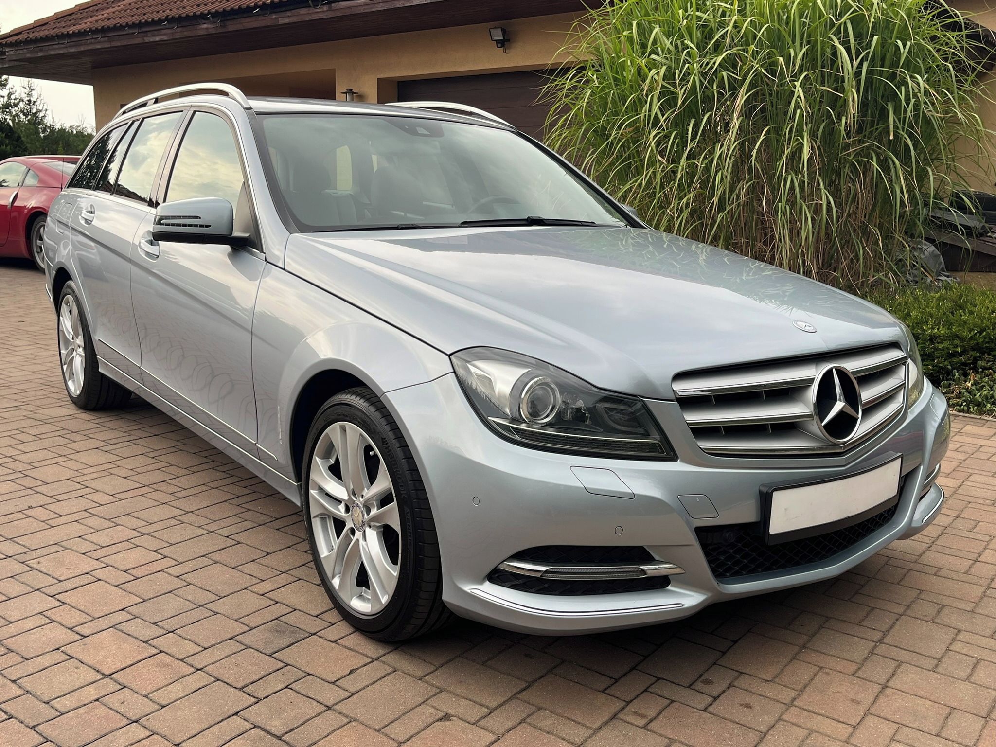 Mercedes-Benz Třídy C, 1.6T 115kW Xenon Navigace - fotka 2