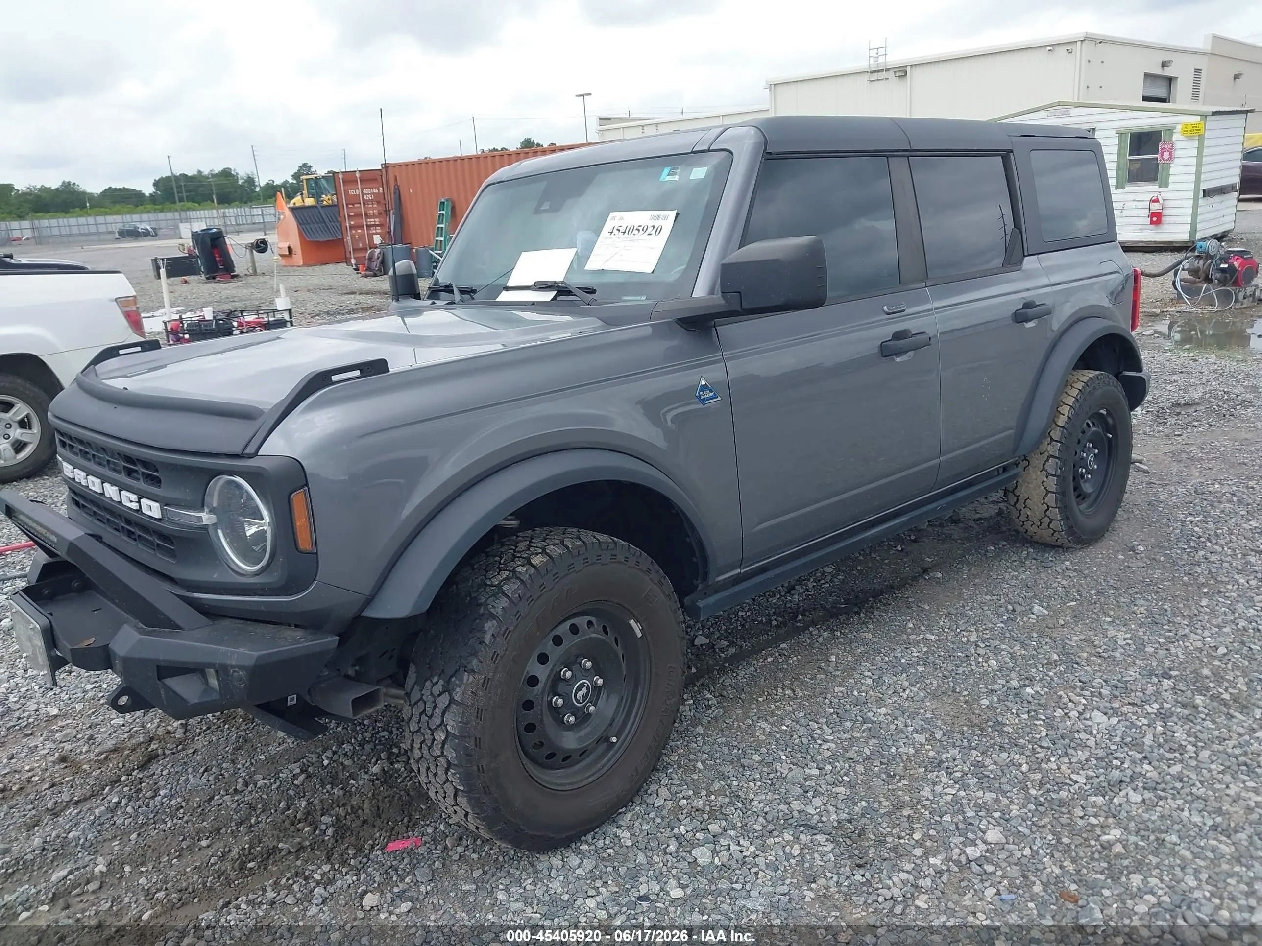Ford Bronco, Auto na cestě