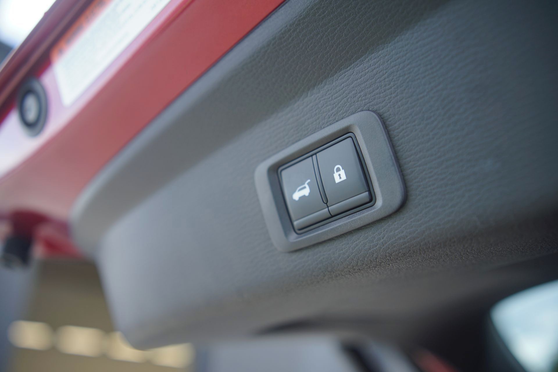 Mitsubishi Outlander, Intense 2,4 PHEV 225kW AT 4x4 - fotka 6
