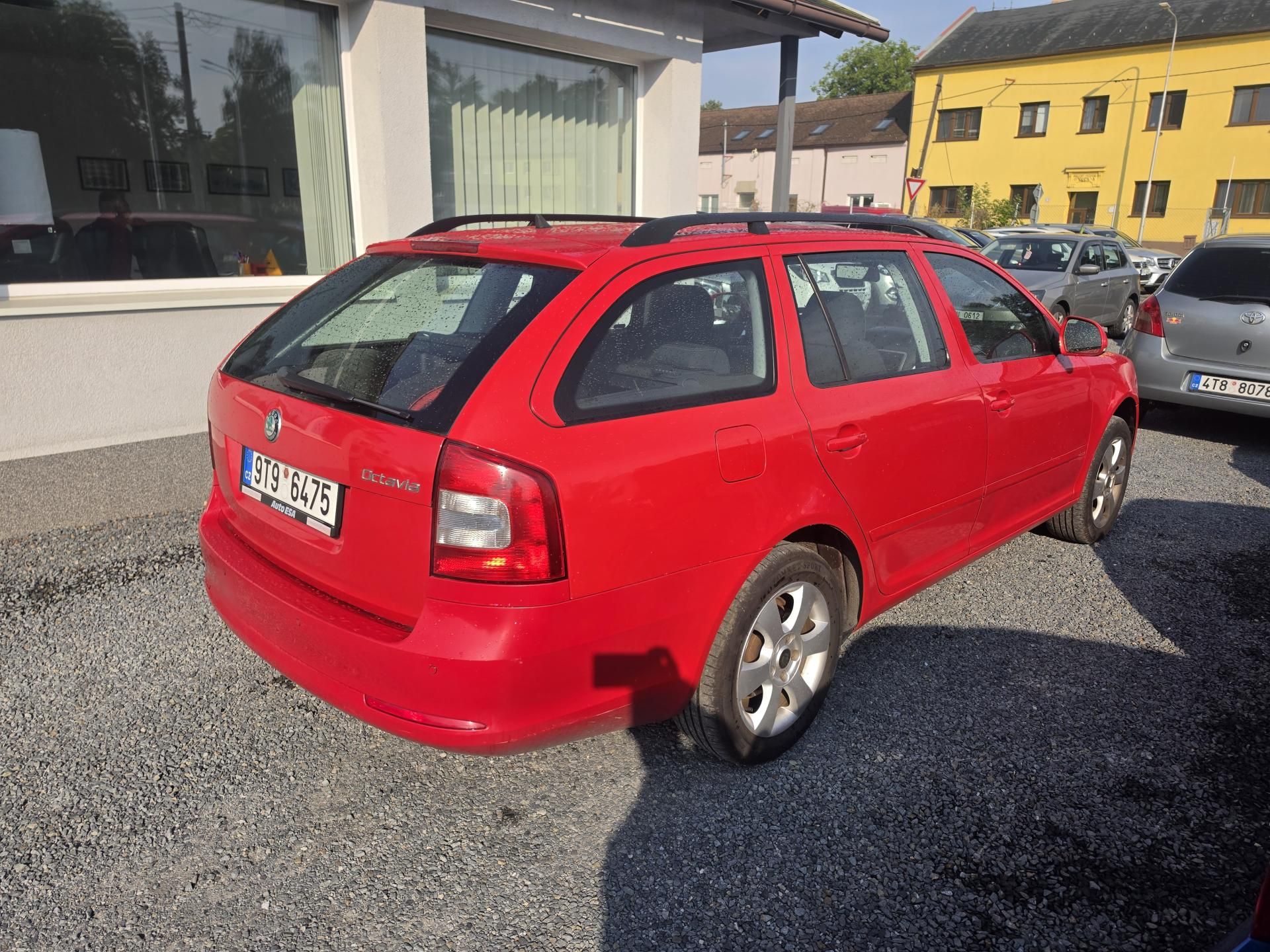 Škoda Octavia, 2.0 TDI 4x4 Xenon - fotka 4