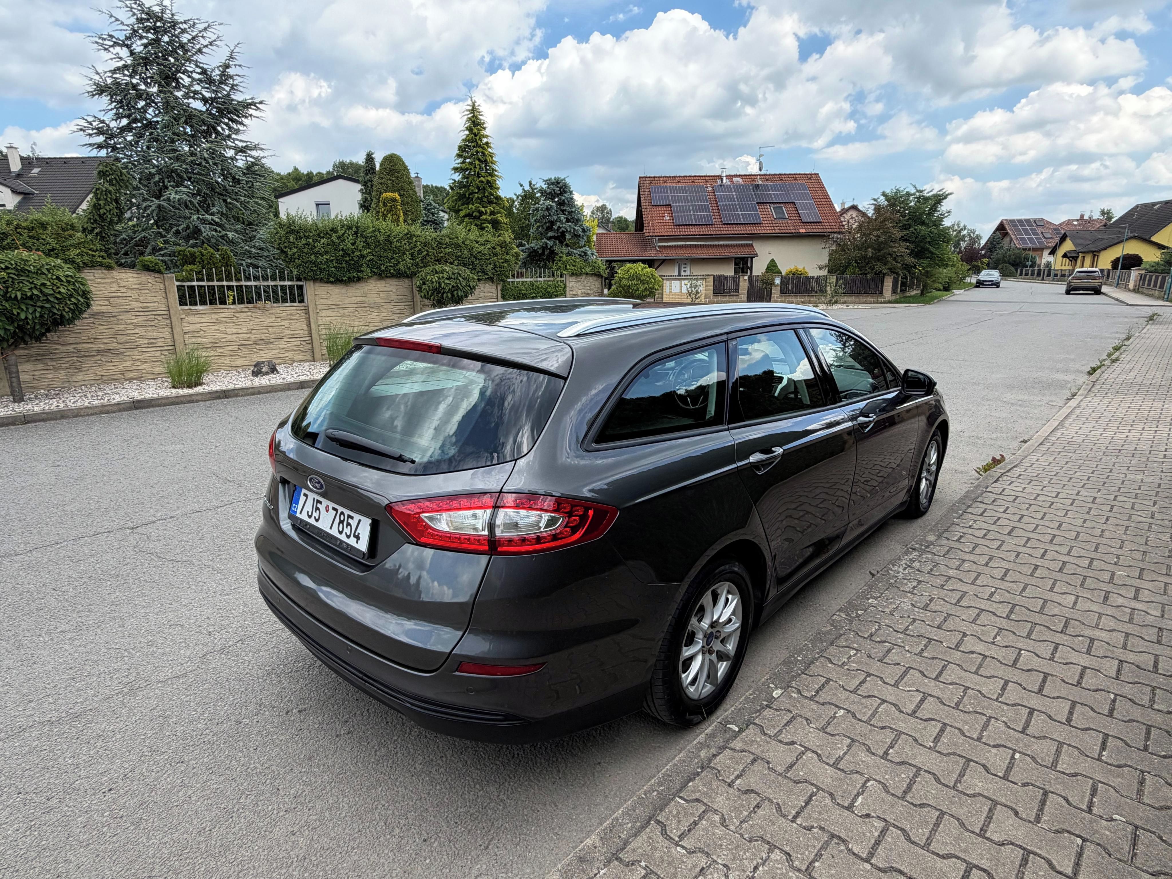 Ford Mondeo, Ford Mondeo mk5 2.0 - fotka 4