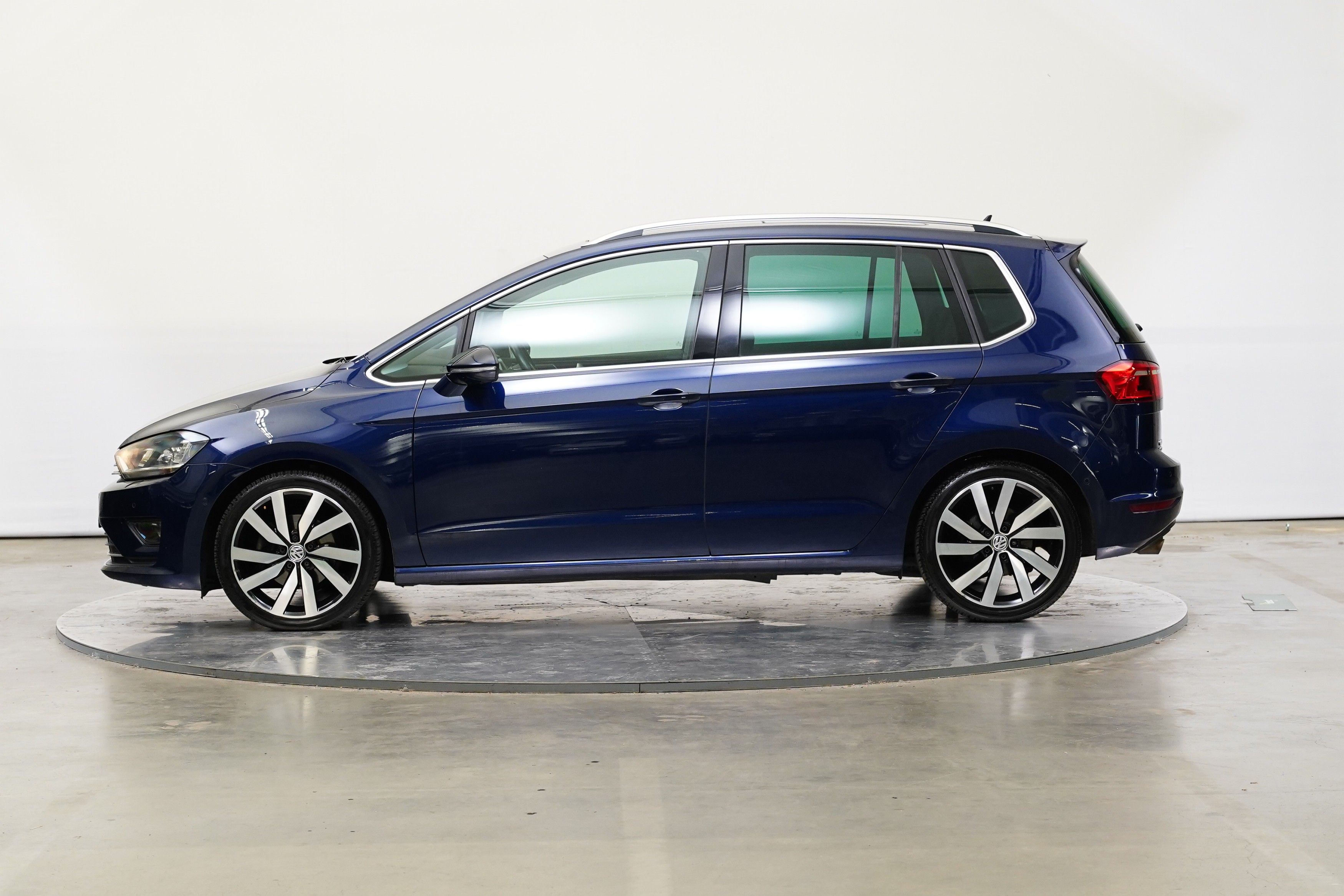 Volkswagen Golf Sportsvan, 1.4 TSI 92 kW Highline - fotka 3