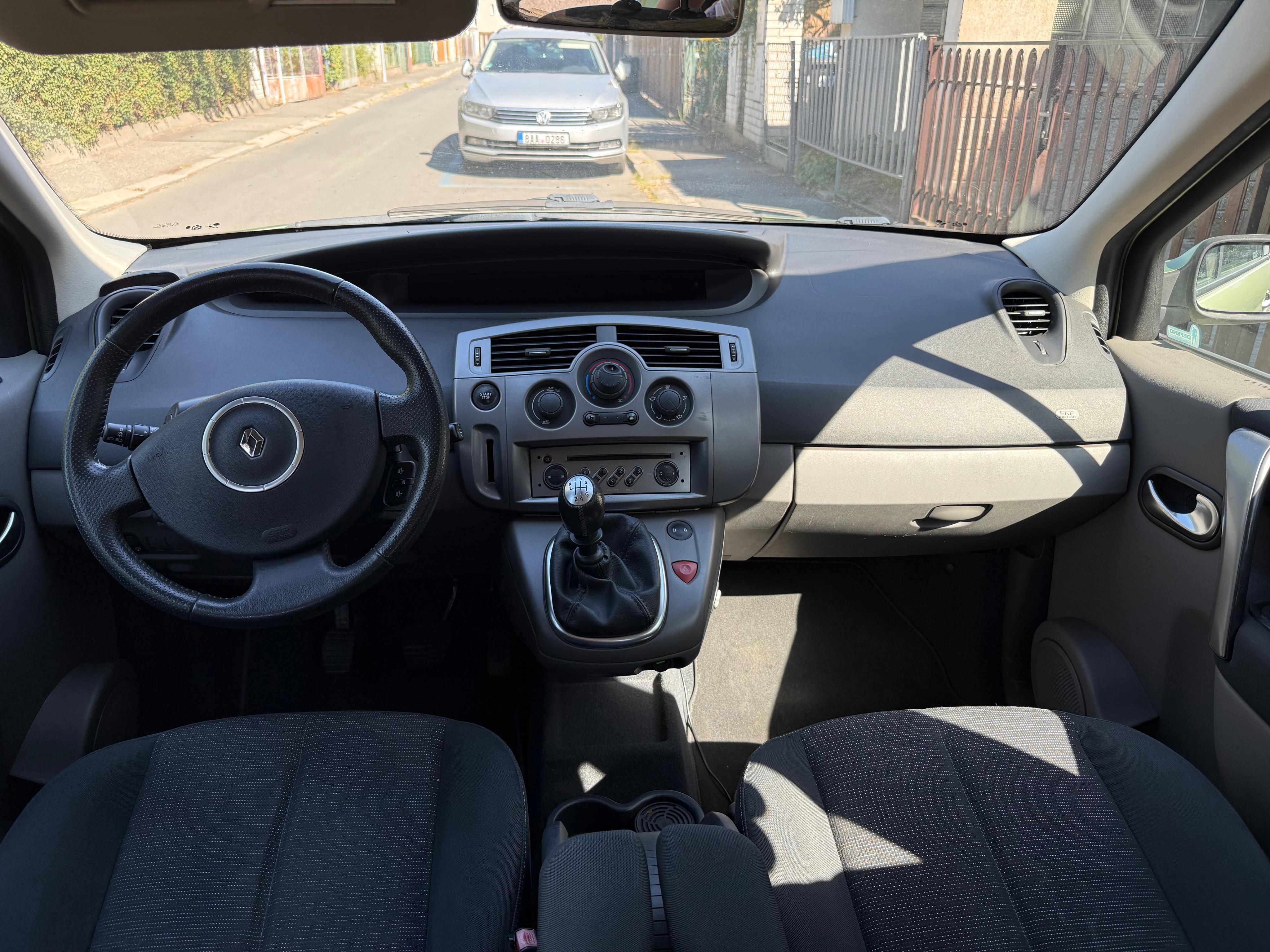 Renault Scénic, 1.5 dci 78 kW, tažné - fotka 4