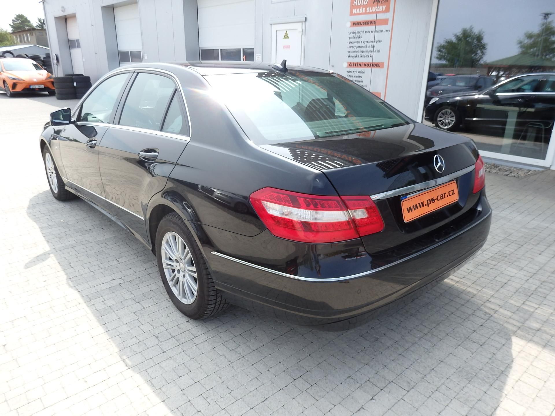 Mercedes-Benz Třídy E, 220 CDI 8x AIRBAG, KLIMA - fotka 5
