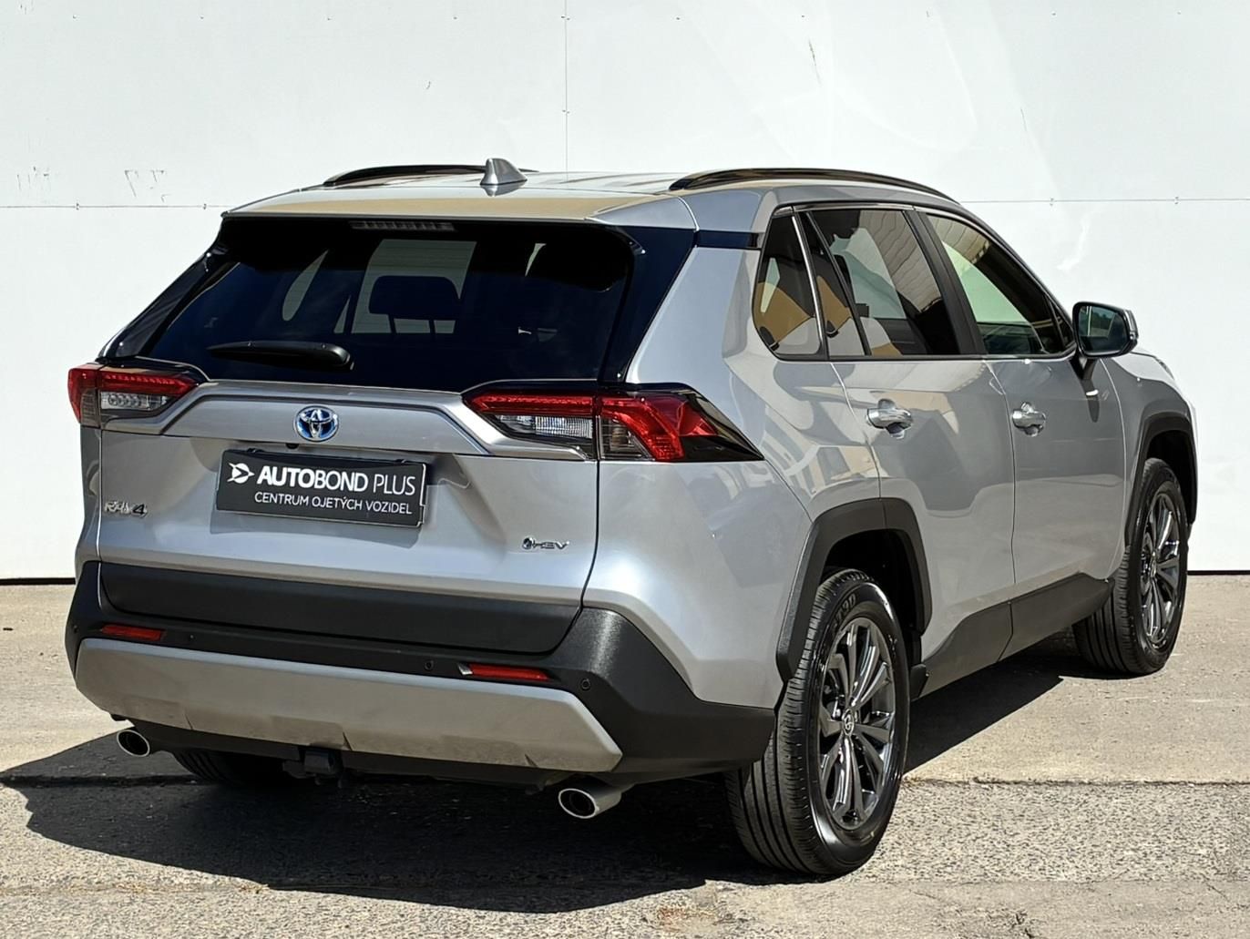 Toyota Rav4, 2.5 HSD e-CVT AWD Comf. Style - fotka 2