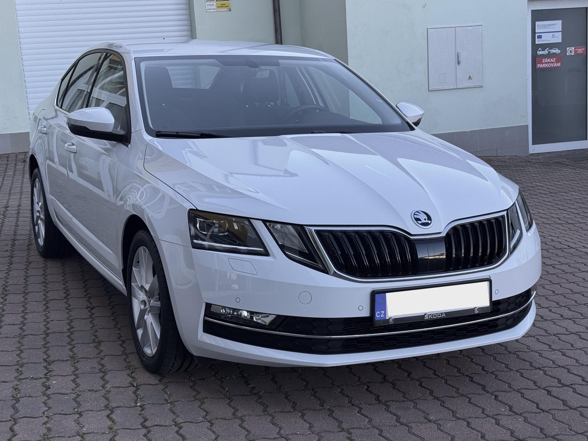 Škoda Octavia, 1.4Si 110kW DSG Style - fotka 3