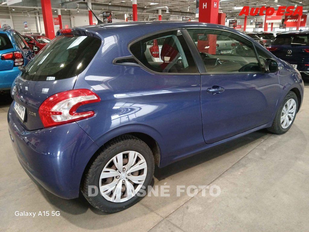 Peugeot 208, 1.2 PT - fotka 2