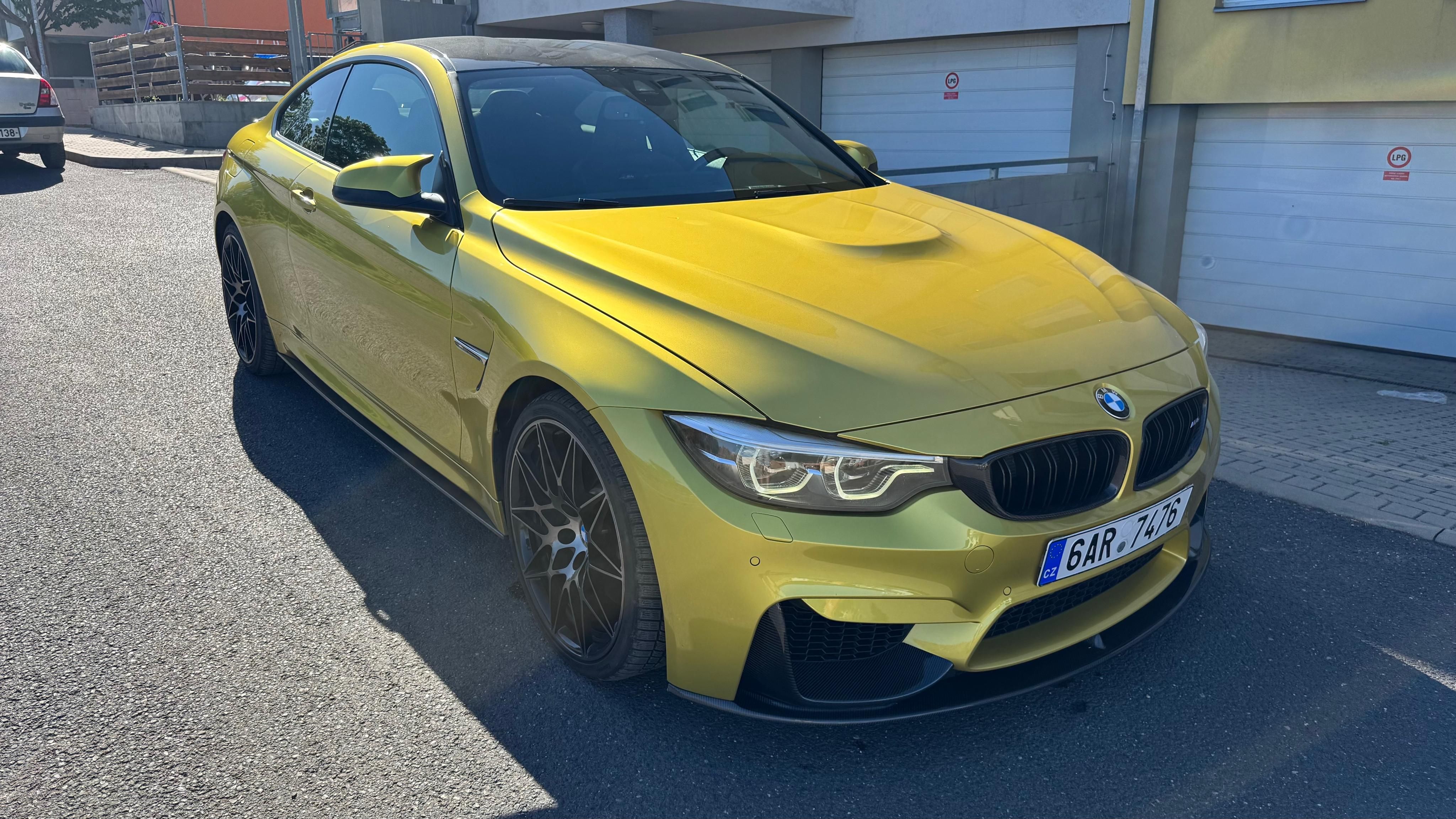 BMW M4, BMW M4 LCI (DPH), 2017, HeadUP - fotka 2