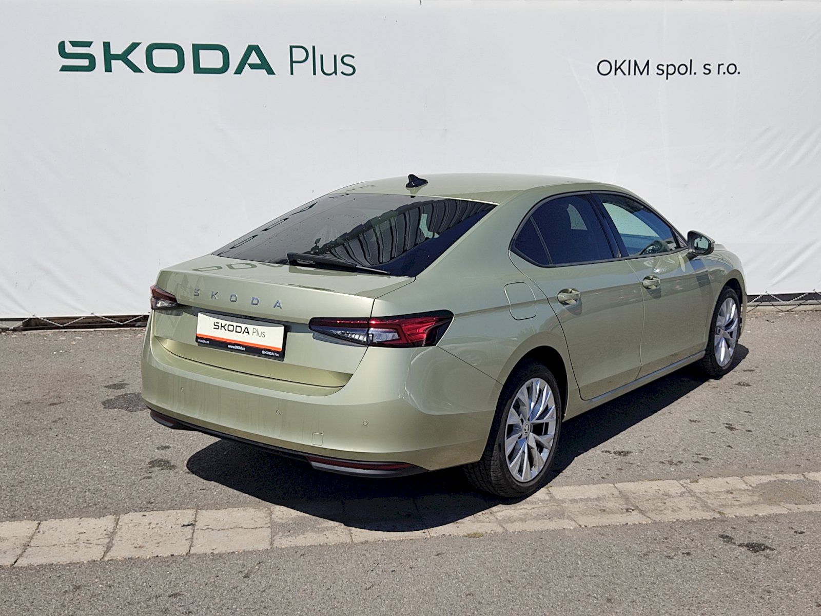 Škoda Superb, Selection 2,0 Tdi 110 Kw DSG - fotka 2