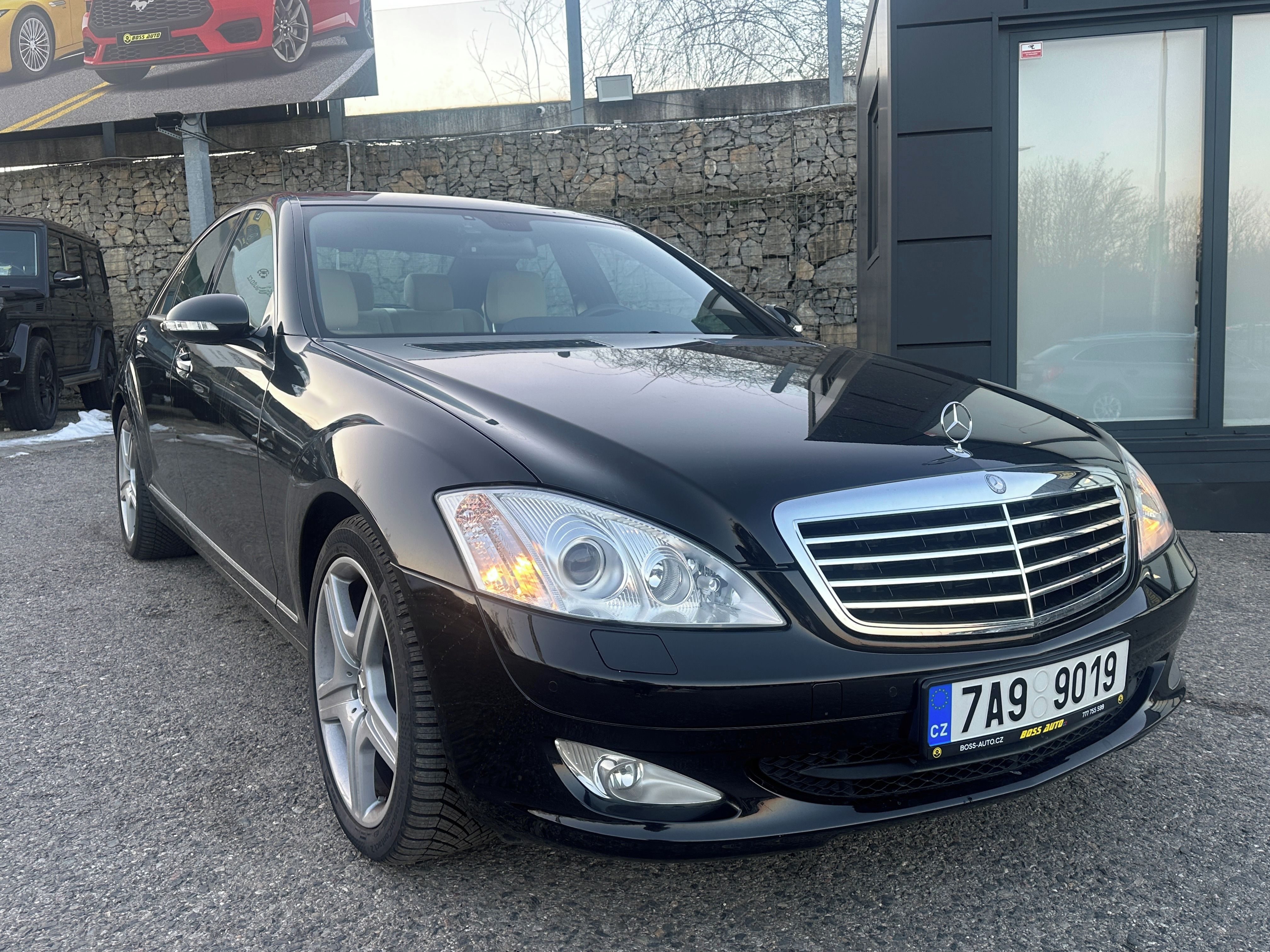 Mercedes-Benz Třídy S, Mercedes-Benz S 320 2007
