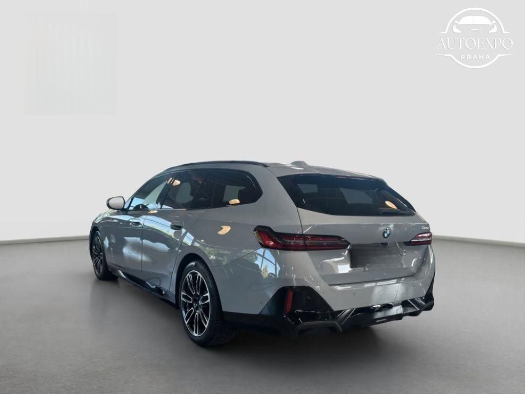BMW Řada 5, 520d Touring M Sportpaket - fotka 6