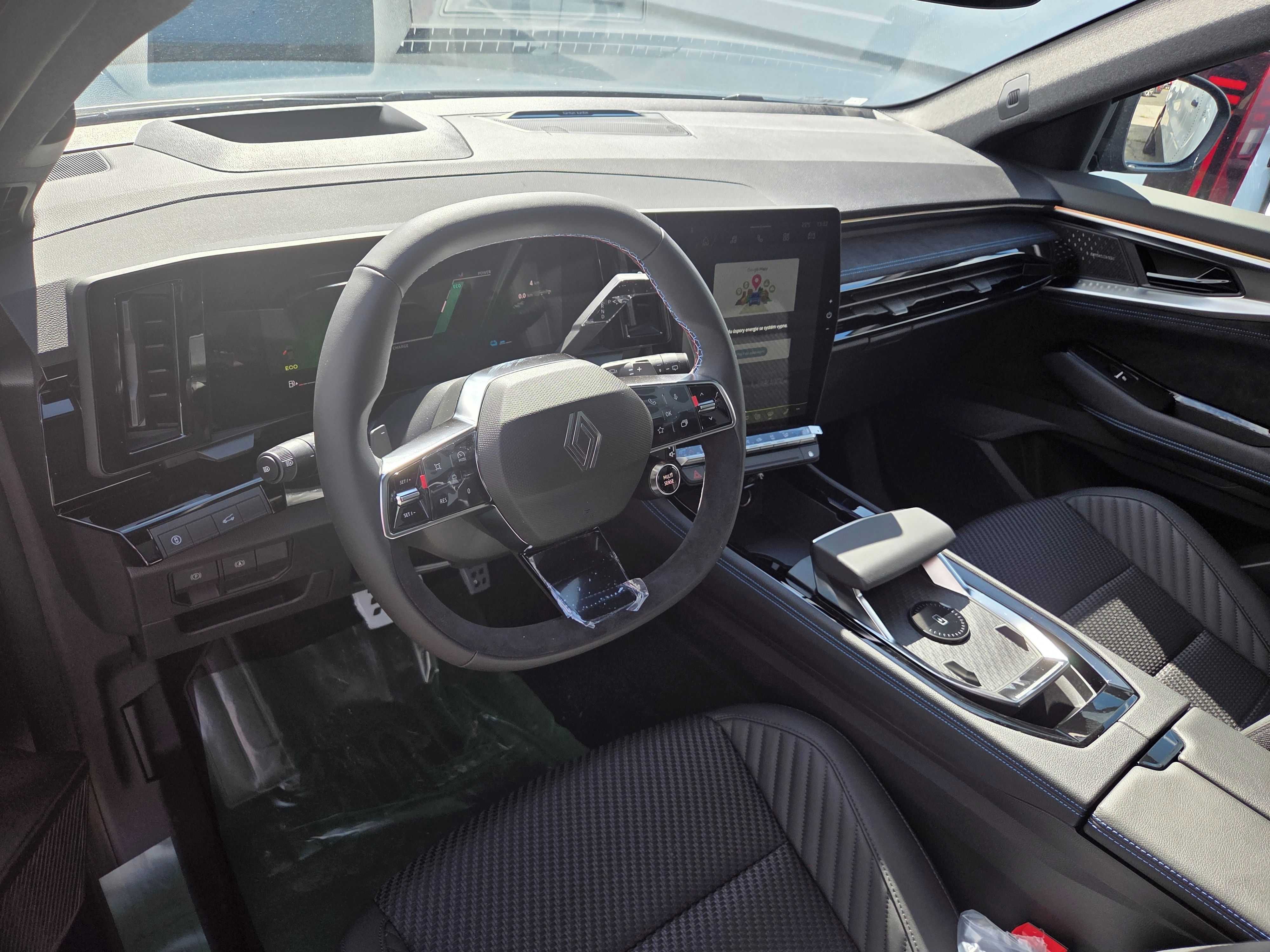 Renault Espace, esprit Alpine full hybrid - fotka 5