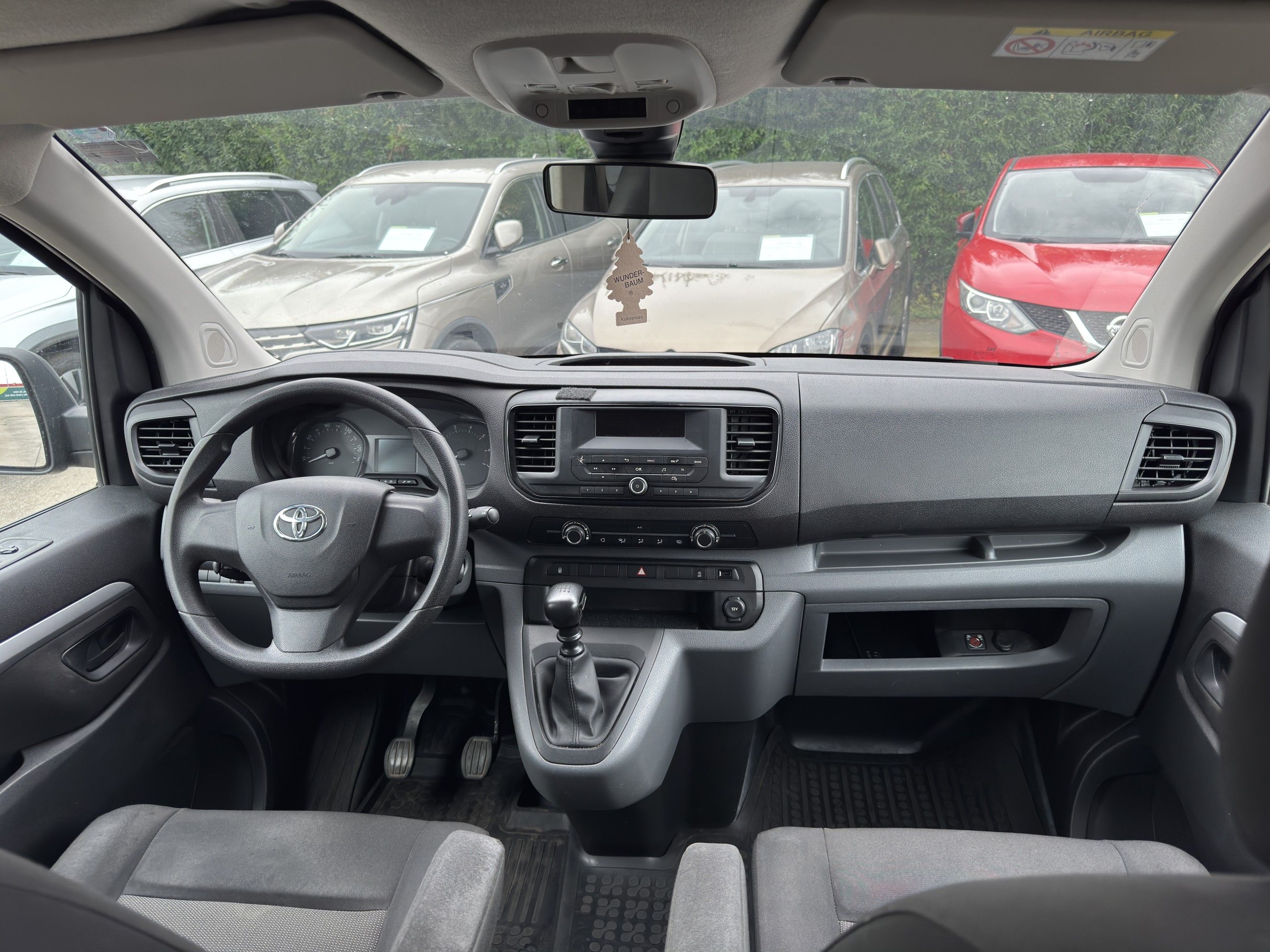 Toyota Proace, 2.0 D 90 kW - fotka 6