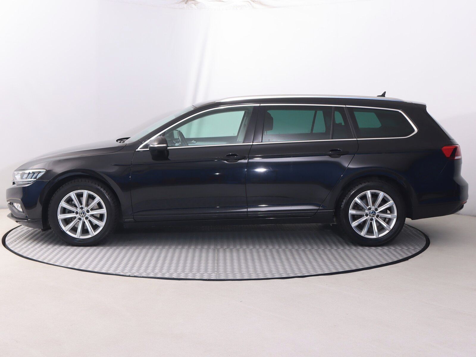 Volkswagen Passat, 2.0 TDI, Automat, Serv.kniha - fotka 3