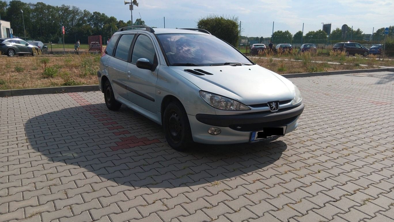Peugeot 206, 1.4i SW KLIMA - fotka 2