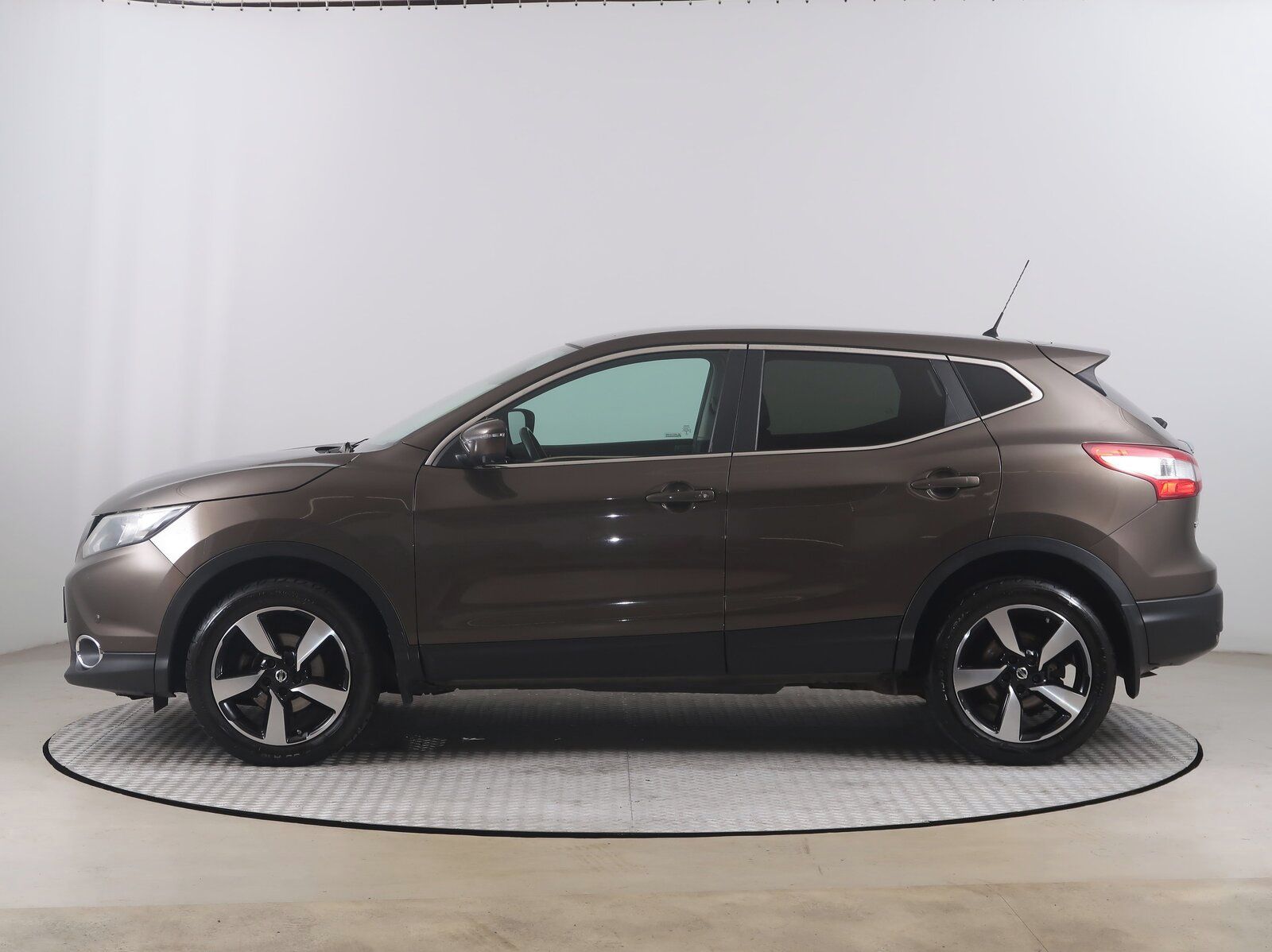 Nissan Qashqai, 1.6 dCi, Serv.kniha - fotka 3