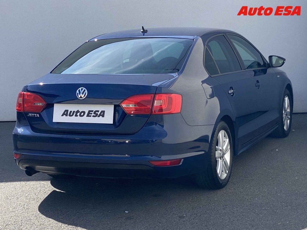 Volkswagen Jetta, 1.2 TSi,Match - fotka 4