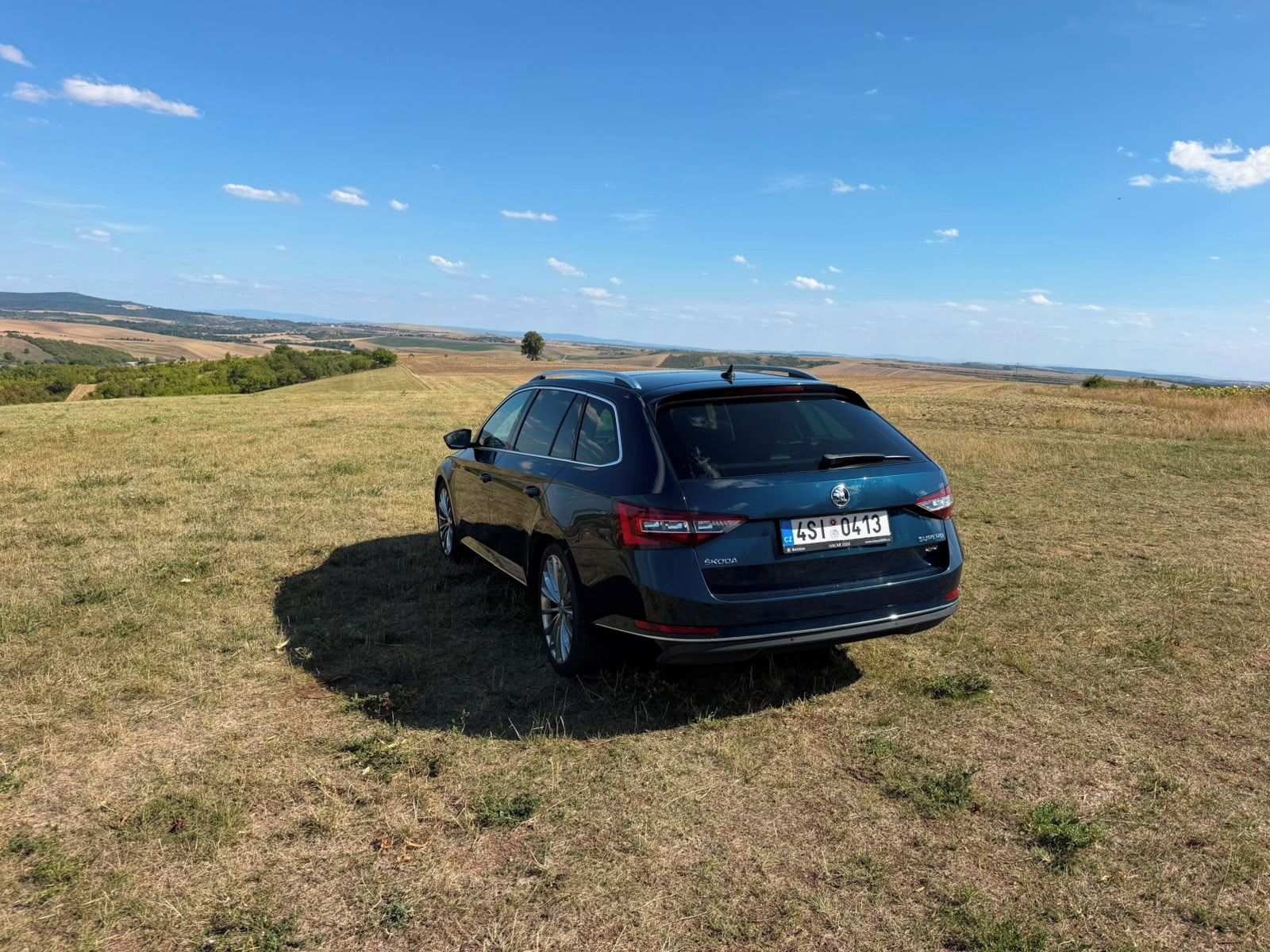 Škoda Superb, 2.0 TDI L&K - tažné - fotka 5