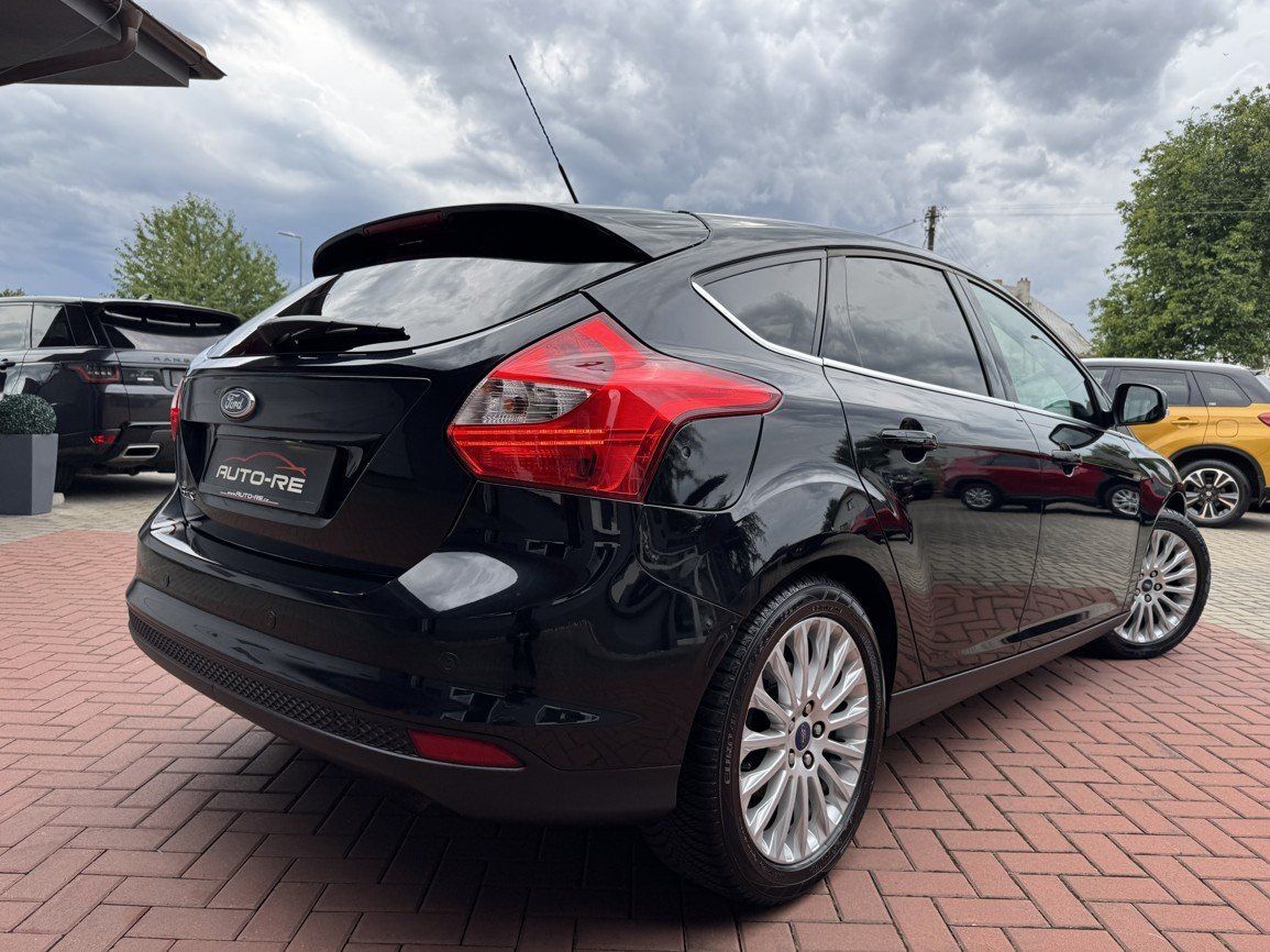 Ford Focus, 1.6Ti-VCT 92kW Navi Digi Klima - fotka 2