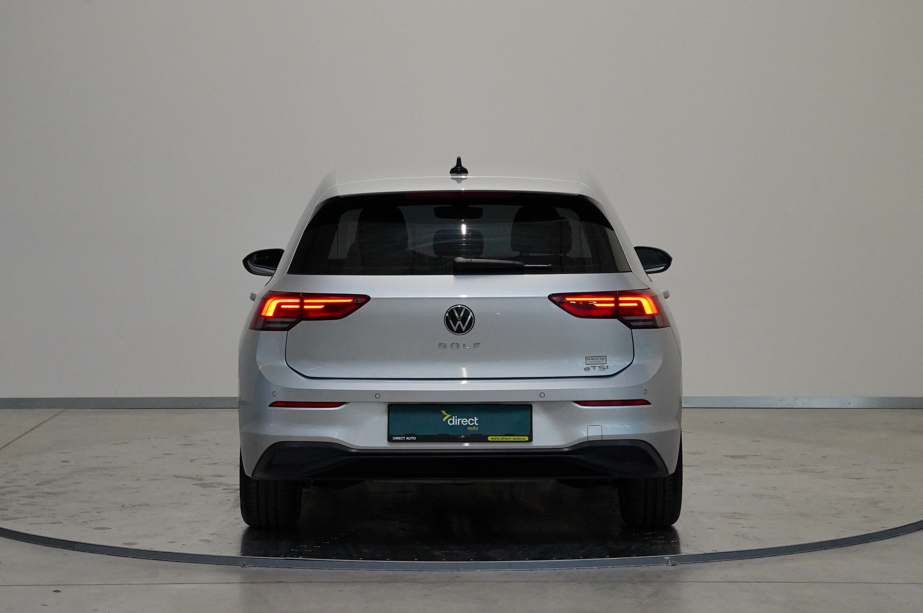 Volkswagen Golf, 1.0 TSI 81 kW DSG Life - fotka 6