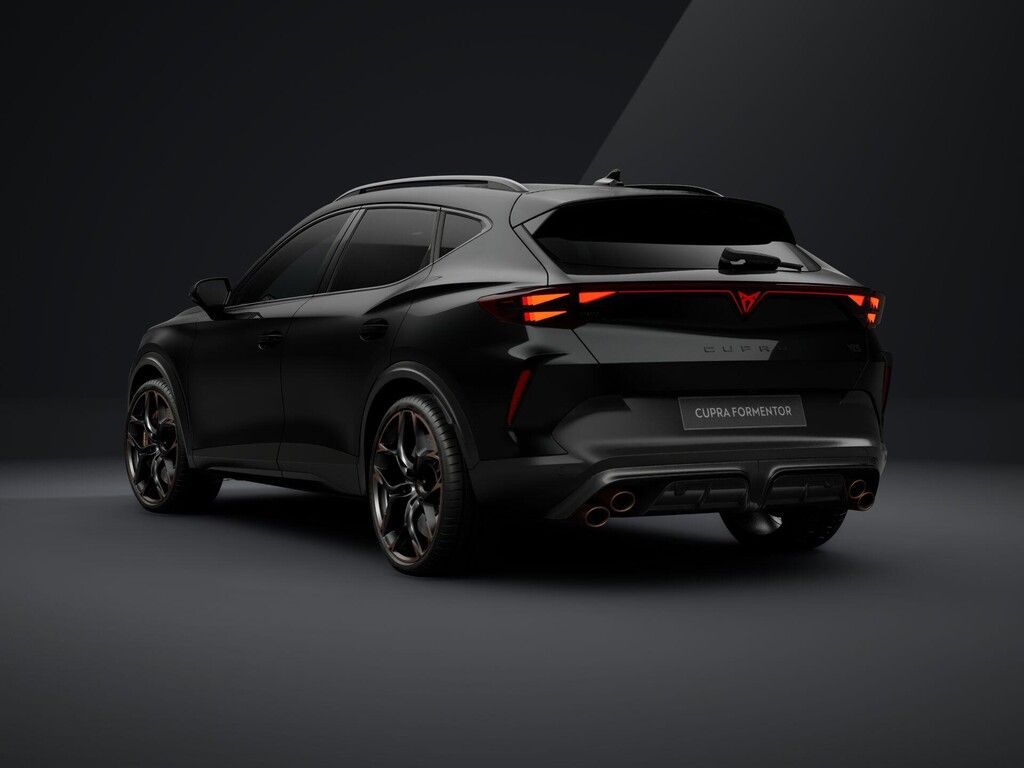 Cupra Formentor, 2.5TSI 287kW DSG 4WD - fotka 3