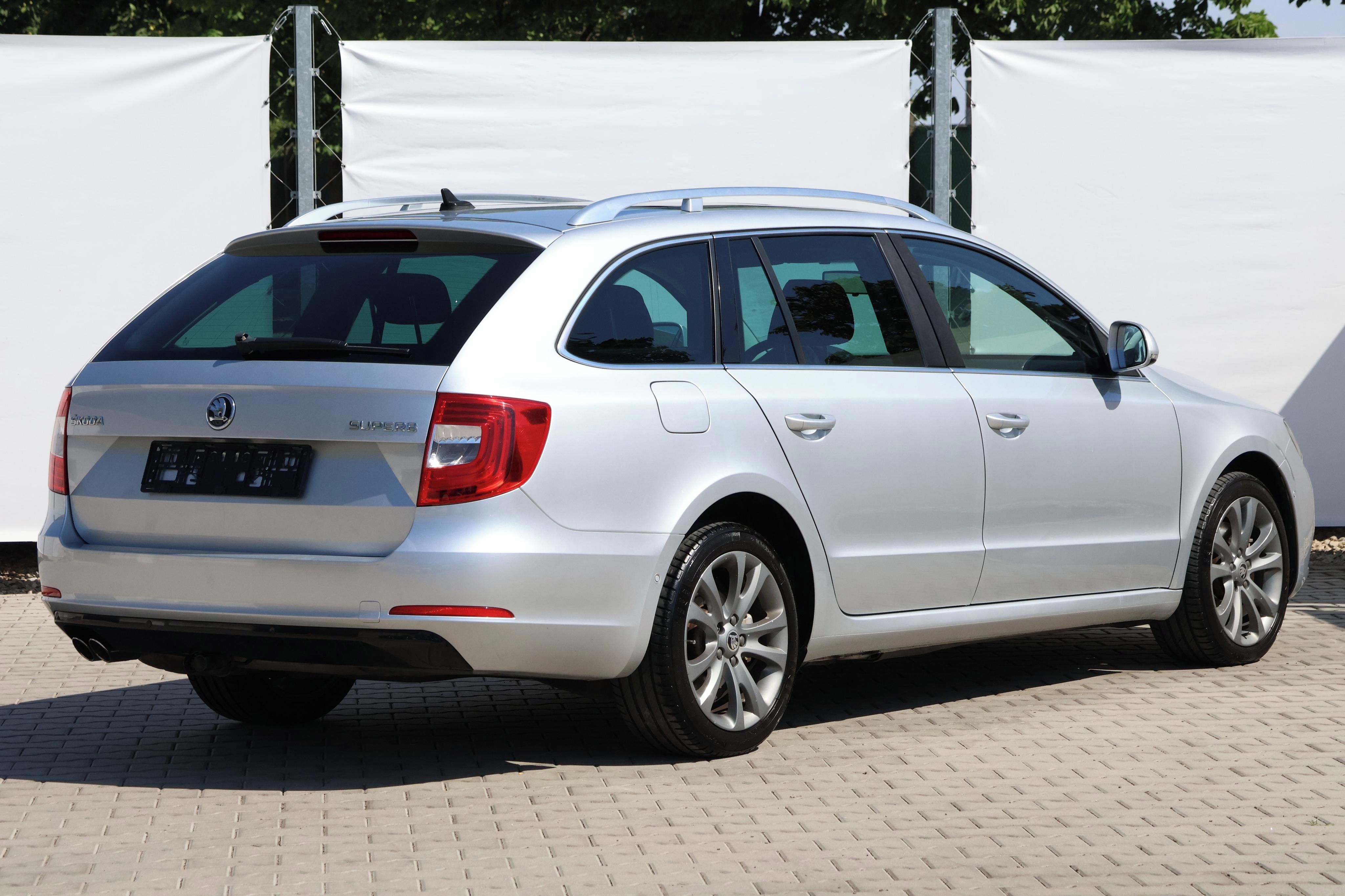 Škoda Superb, 2.0TDI*125kW*DSG*PANO*P.SERVIS - fotka 6