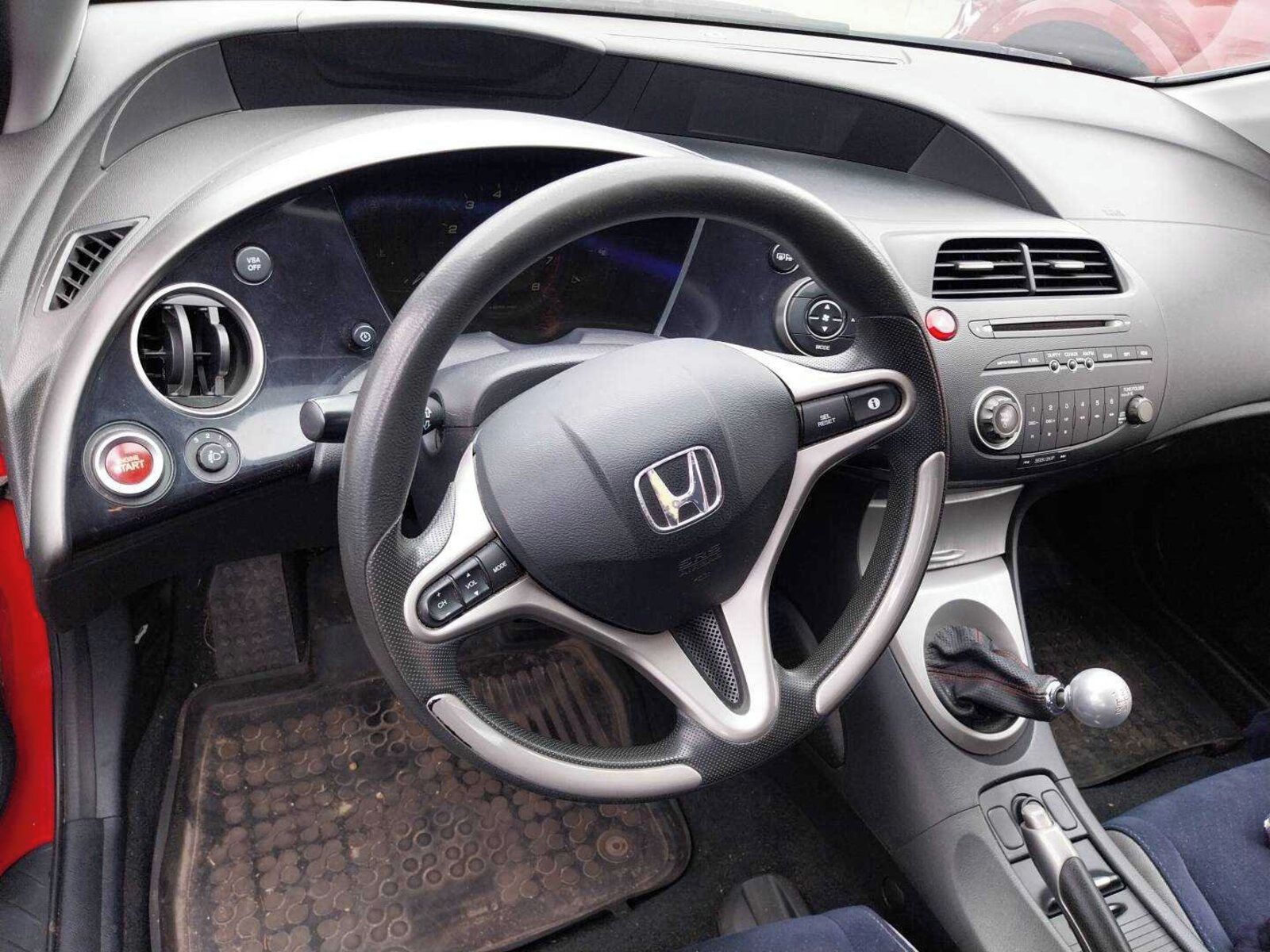 Honda Civic, 1.8 i, Klima, El. okna - fotka 3