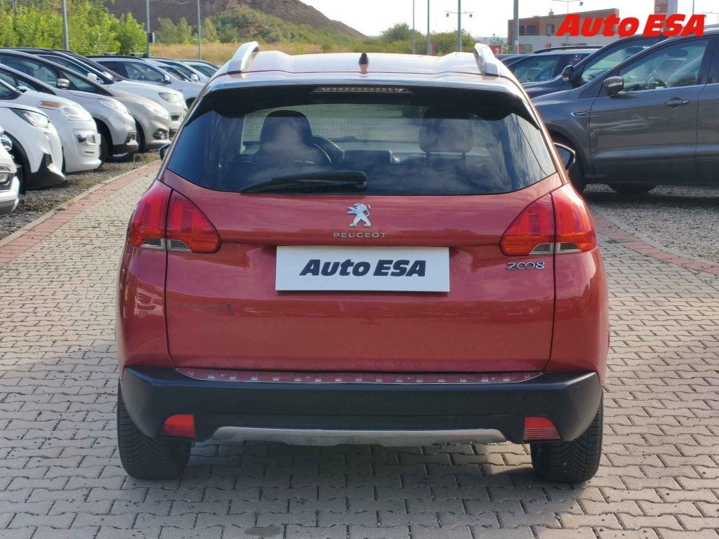 Peugeot 2008, 1.2PT,Style,navi - fotka 5