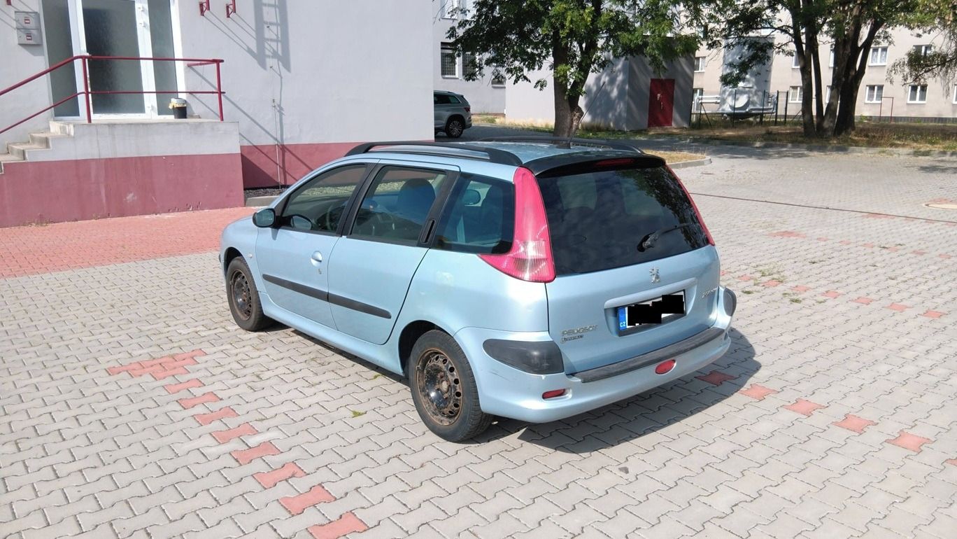 Peugeot 206, 1.4i SW KLIMA - fotka 5