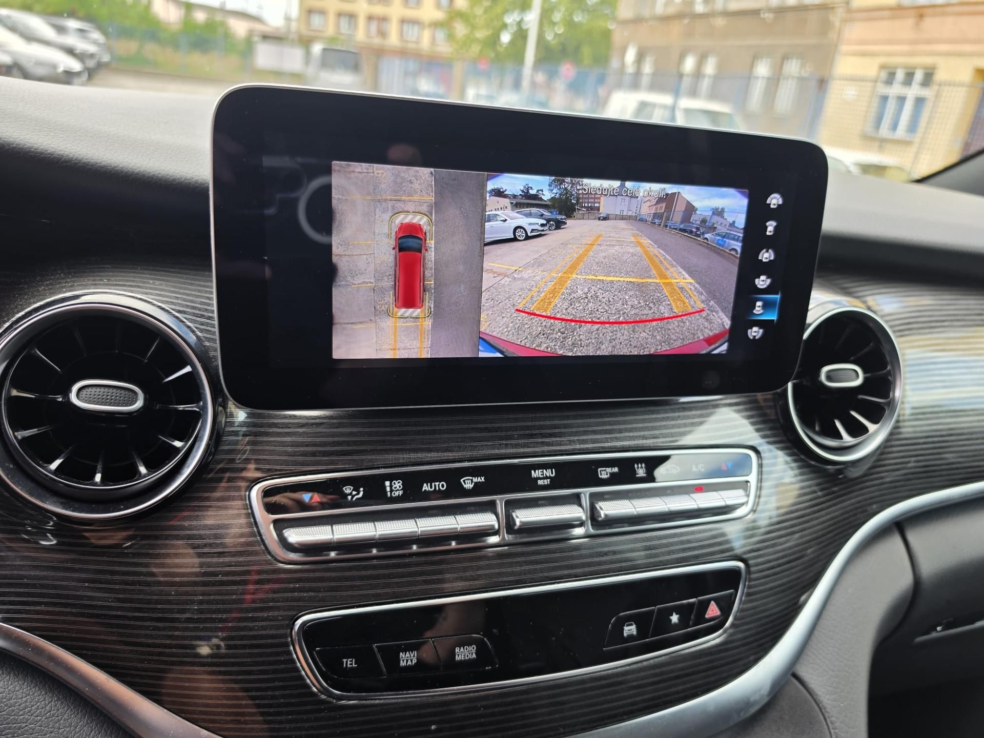 Mercedes-Benz Třídy V, 300d 7míst 4Matic Avantgarde - fotka 5