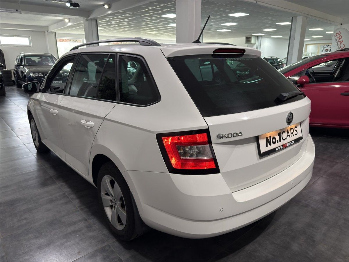 Škoda Fabia, 1,2   TSI SPORT VÝHŘEV SEDADEL - fotka 4