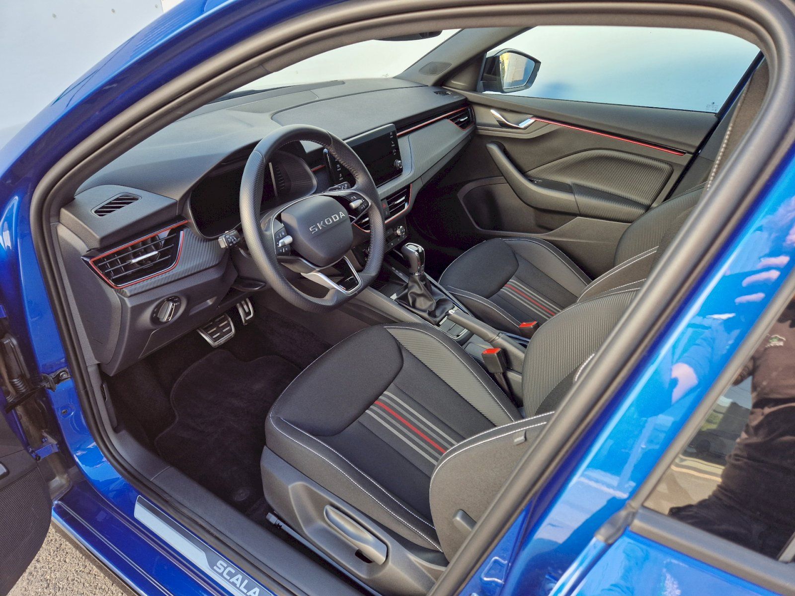 Škoda Scala, 1.0TSI 85kW DSG Monte Carlo Pl - fotka 6